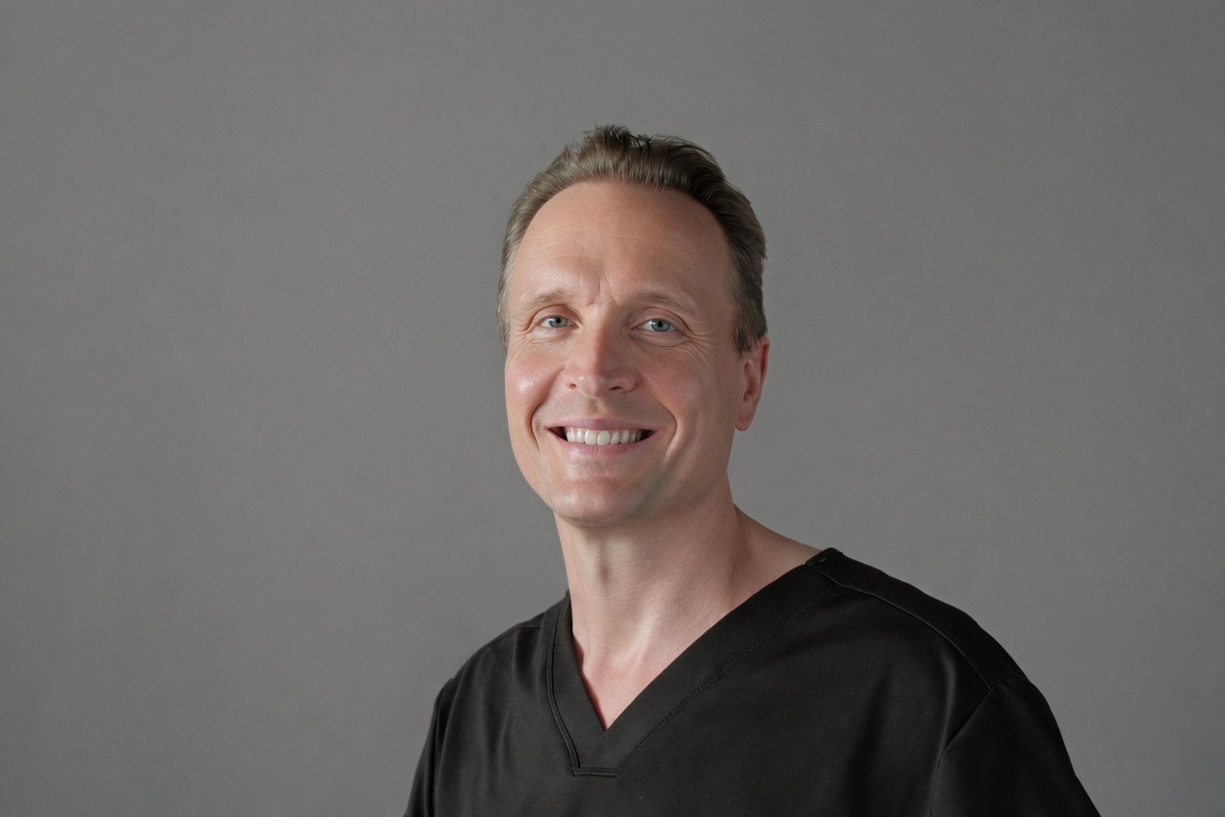 Dr. Aaron C. Mack, ophthalmologist and cataract surgeon in Columbus, Ohio