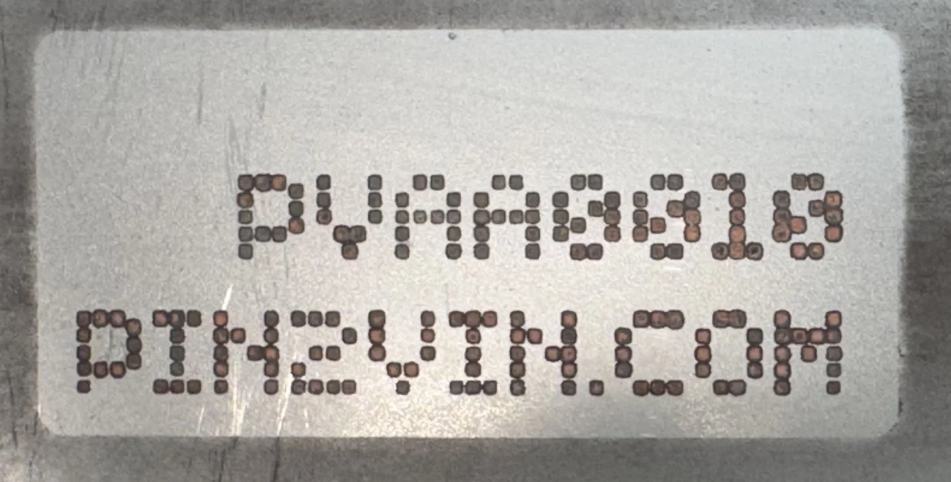 Pin2vin Label on Catalytic etching