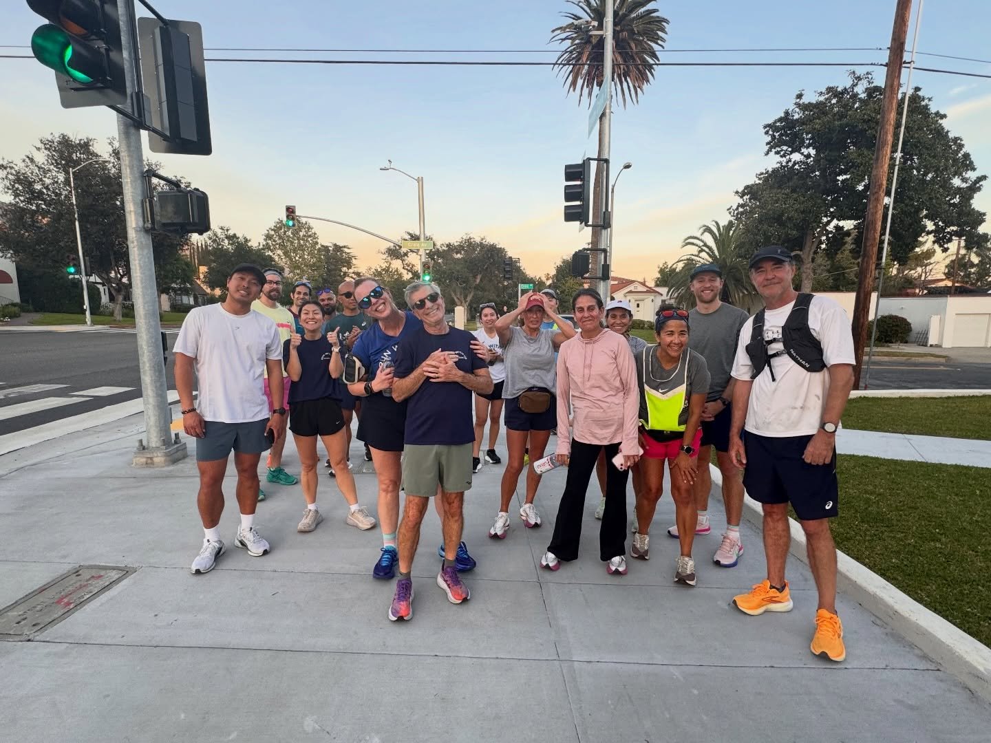 Monday Fun Run | Kick off the week with us tonight whether you&rsquo;re looking for a run or want to cruise with our fun walking group!! 

Remember, we&rsquo;re going to start doing is having random raffles for those that wear a Run With Us shirt to 