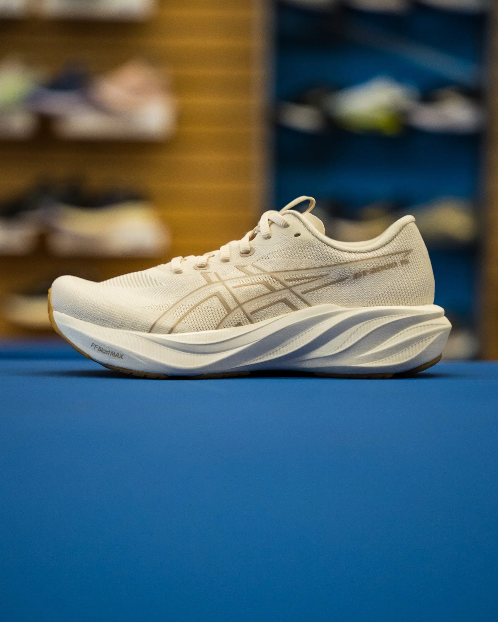 We have two new styles for you this week!! One is one of the most reliable stability shoes in the industry for years in the Asics GT 2000 15 and a new marathon racing shoe with plenty of toe space in the Topo Athletic Specter Elite. 

Asics has just 