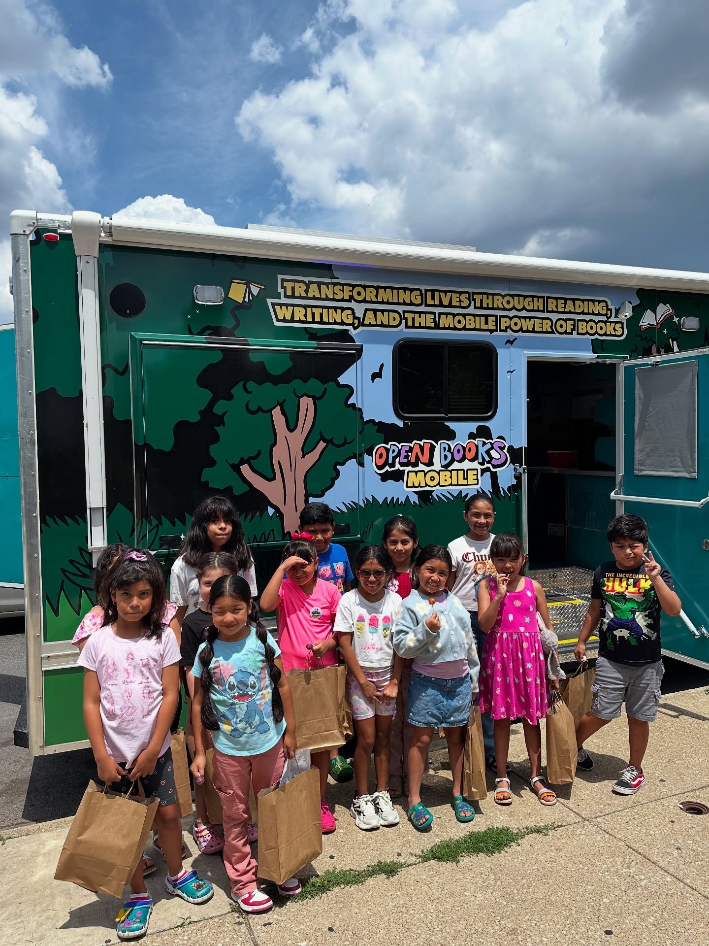 Thank you to our partners @openbookschicago for bringing their book mobile to our summer art camp today! We&rsquo;re proud to be able to offer free books to Gage Park year round with their continued support.