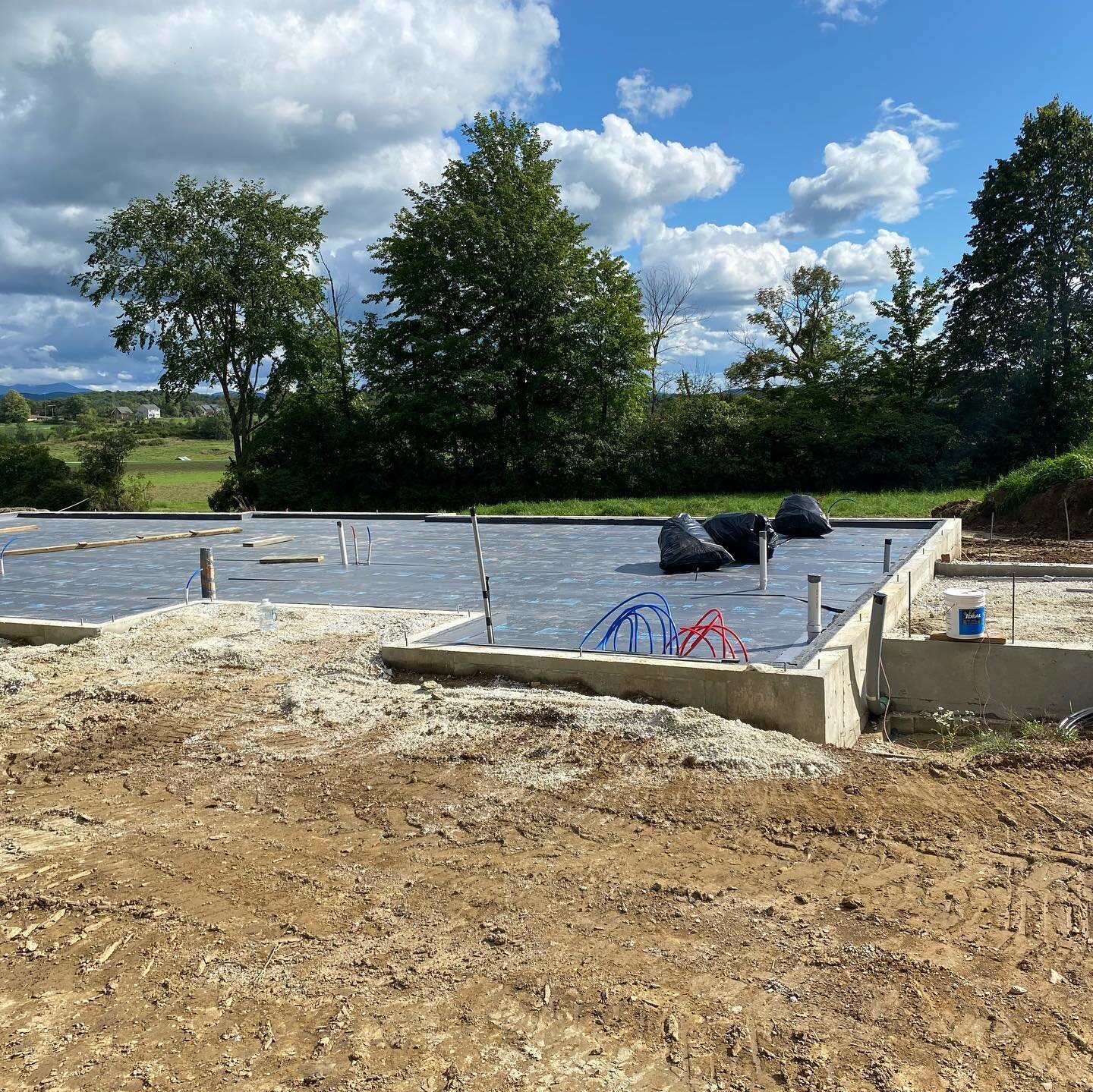 Some details behind the Morningside project!  1700SF slab on grade.  Single story.  No steps to enter.  Air sealing starts with the stego vapor barrier.  We chose 5/8 advantech sidewall sheathing to ensure good nailing for the future red cedar shakes