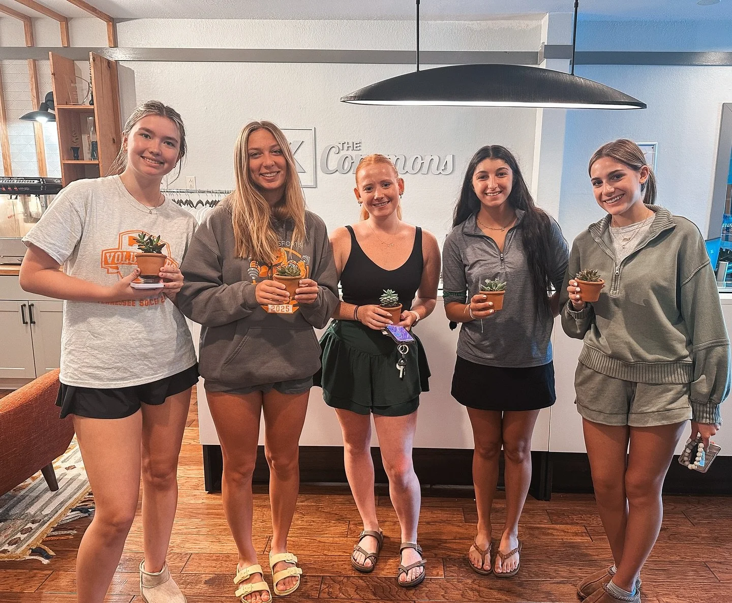 🌵 Our Succulent Pick Up was a succ-cess! Thanks to everyone who came out! We&rsquo;re already rooting for you at our next event 😊✨

#thecommons #thecommonsatknoxville #utk #knoxville #tennessee #welcomeweek #residentevents #govols #succulent #plant