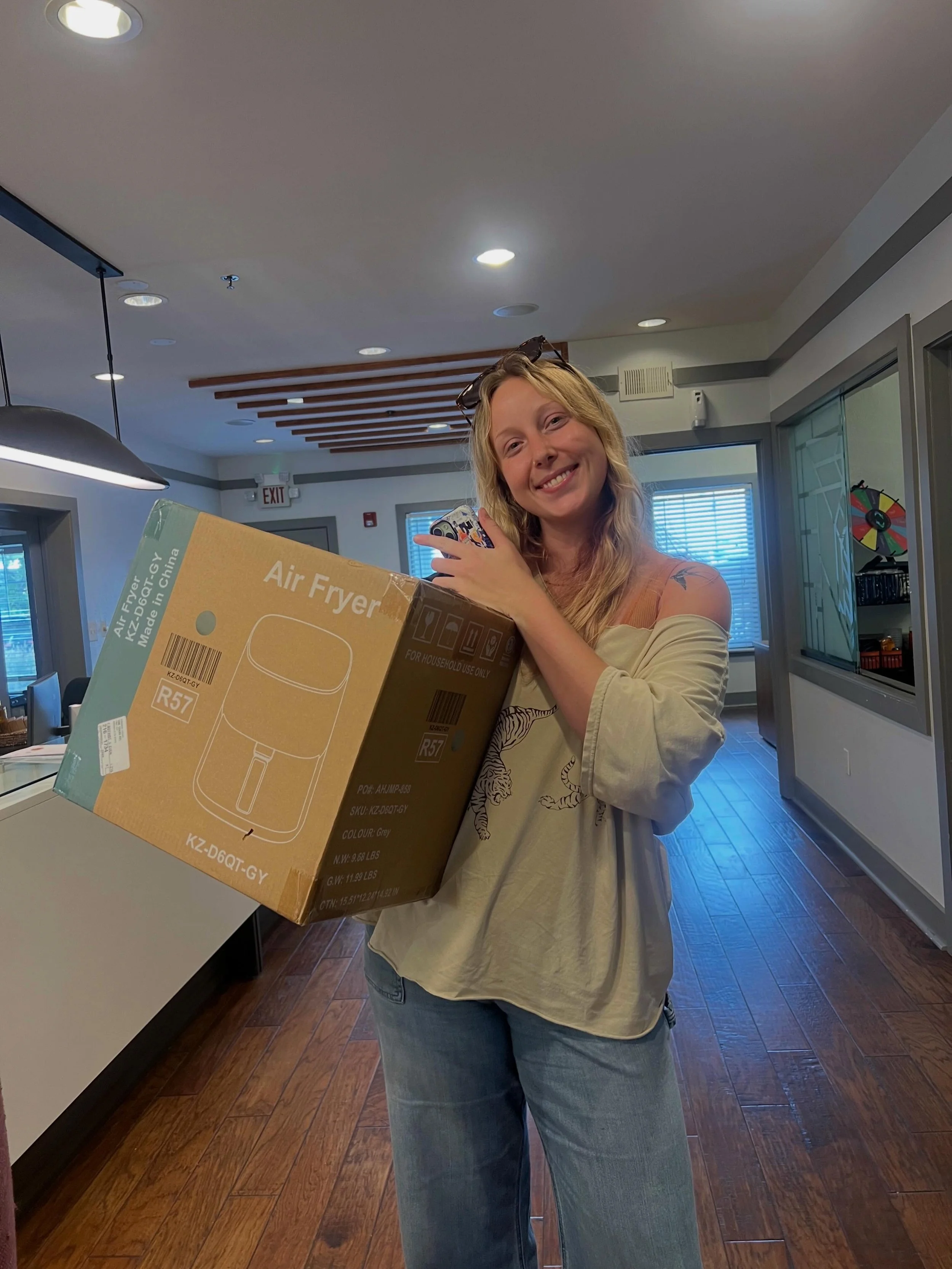 🎉 AIR FRYER GIVEAWAY WINNER! 🎉 @k8tbryan 

Congratulations to our lucky winner! 🥳🍟 The air fryer has officially found its new home! We hope you enjoy all the crispy, delicious creations coming your way! 😂🔥

Thank you to everyone who entered and