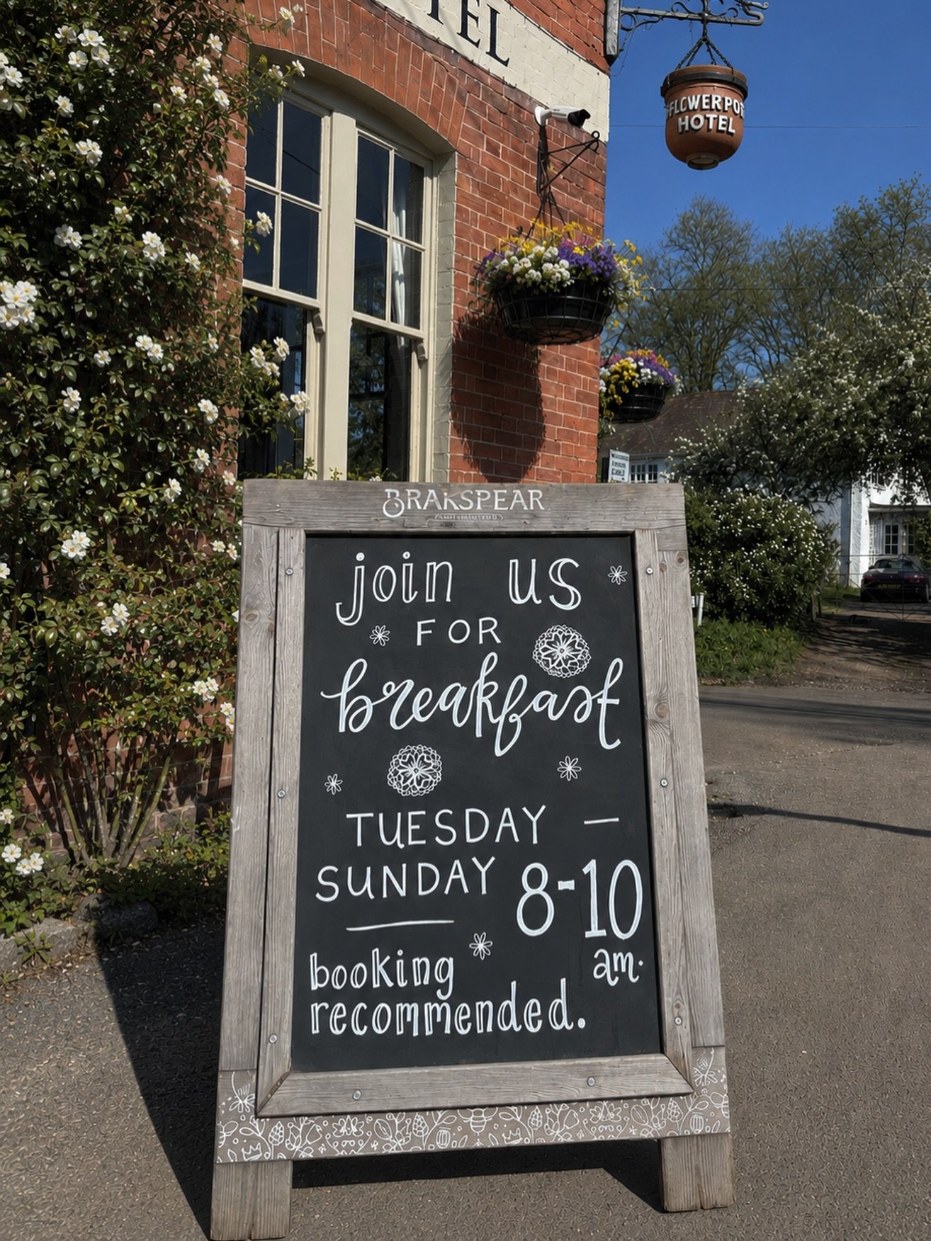 Surprise&hellip; Breakfast has arrived! 🍳

Just in time for brighter mornings, our chefs have crafted a delicious breakfast menu, designed to fuel you for the day ahead - from comforting classics to something a bit sweeter 🥞

Join us from 8-10am, T