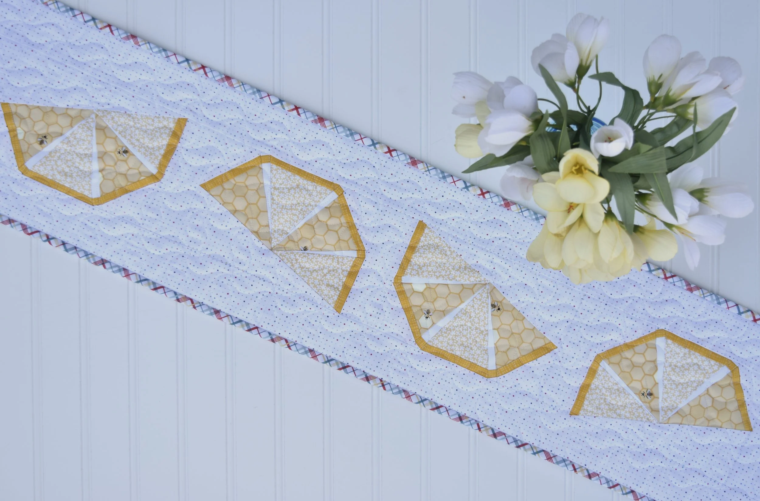 Sunshine Lemons Tablerunner PDF Pattern — Material Girl Quilts