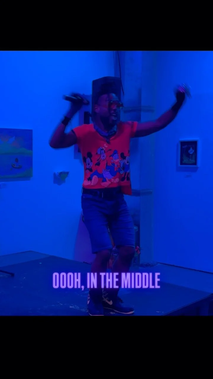 I was DOIN’ IT at the @spokenmoonopenmic !
Where You “DOIN’ IT” At?
π¨“IN THE MIDDLE” DROPPING FRIDAY 08/29/25π¨
π¨ Written & Produced By: ERIC AZ & @onyirv π¨
Recorded: @musicgoalsnyc
#ericazmusic #