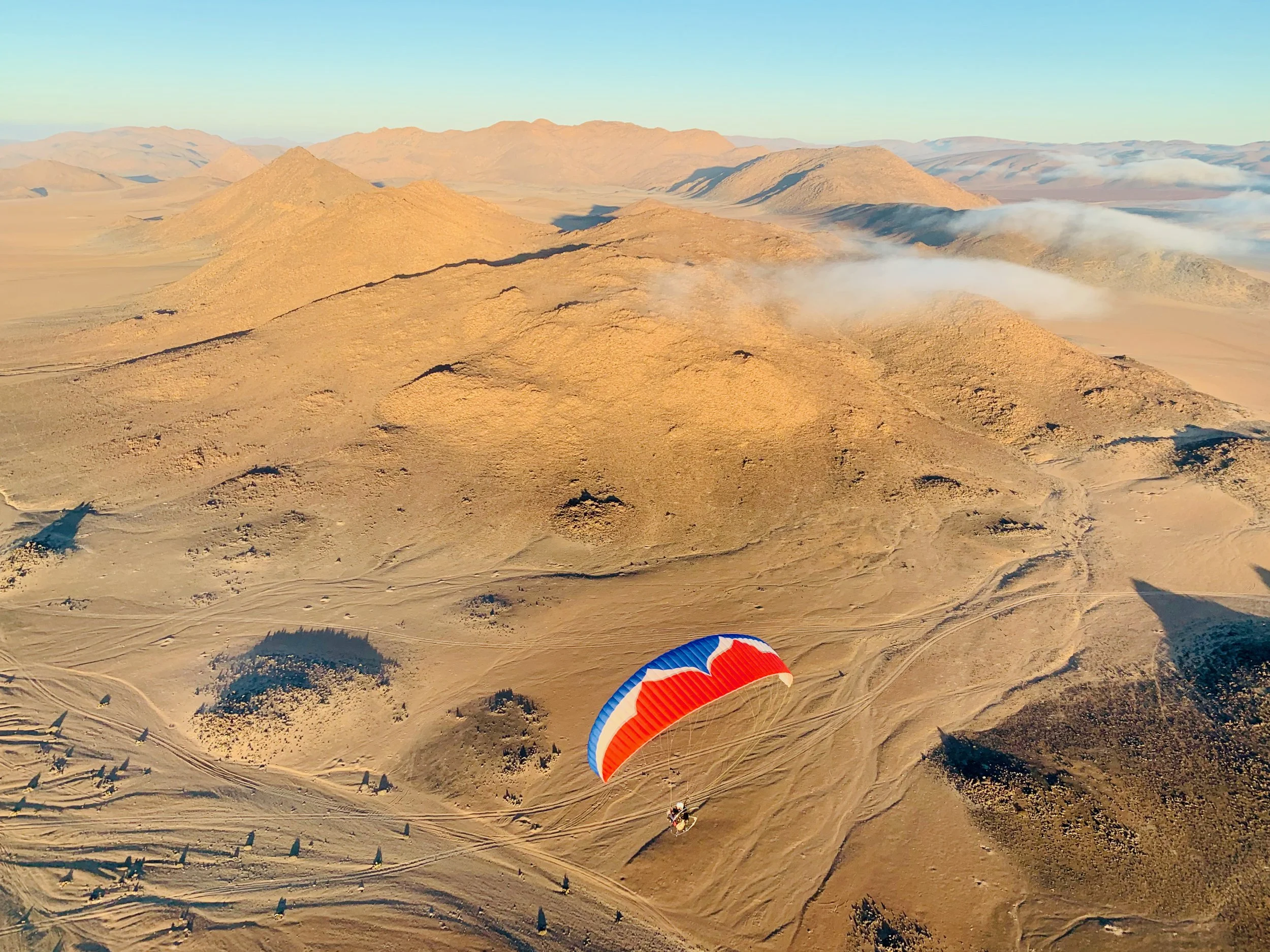 Messum Crater paramotoring