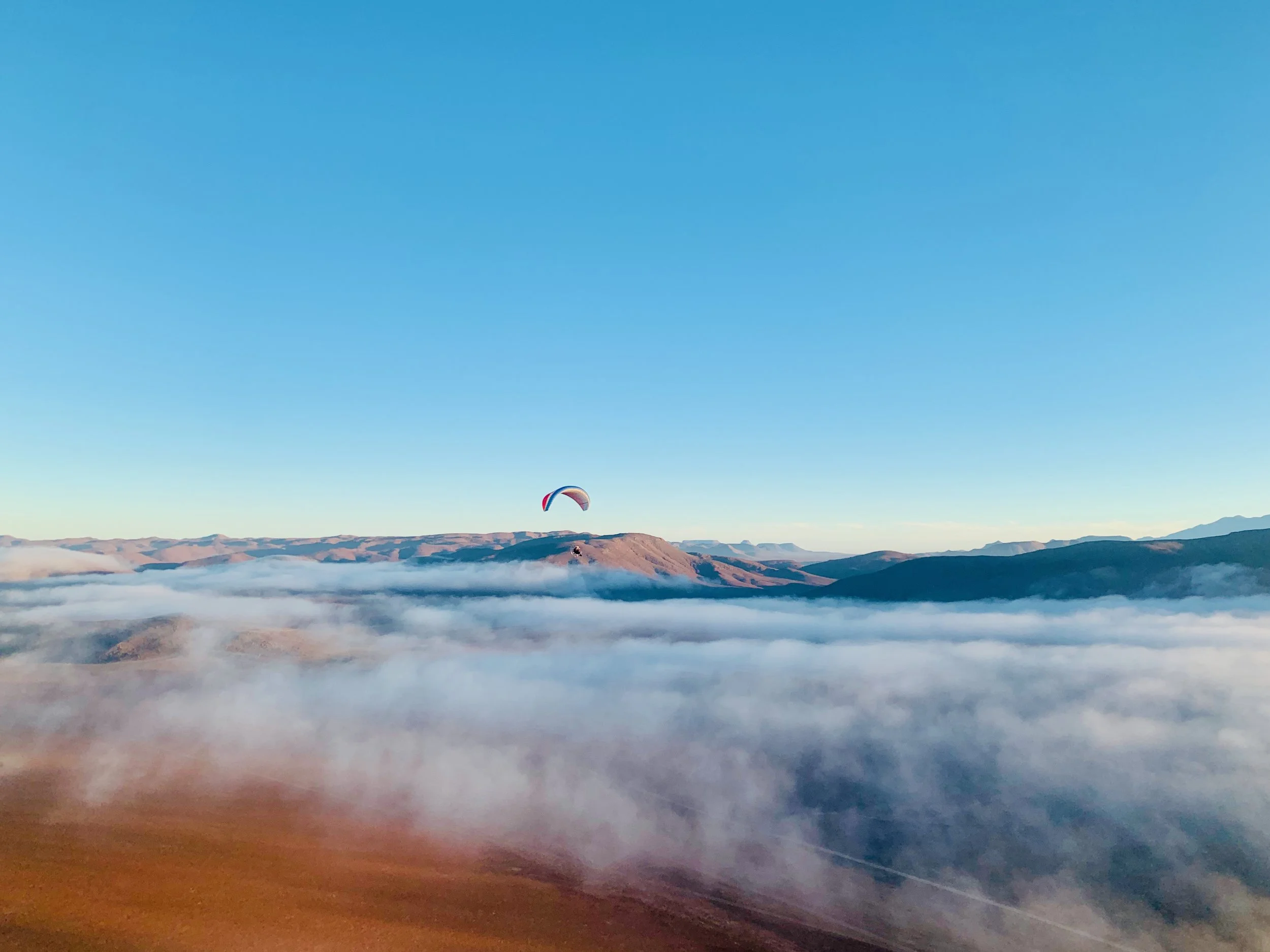 Messum Crater paramotoring
