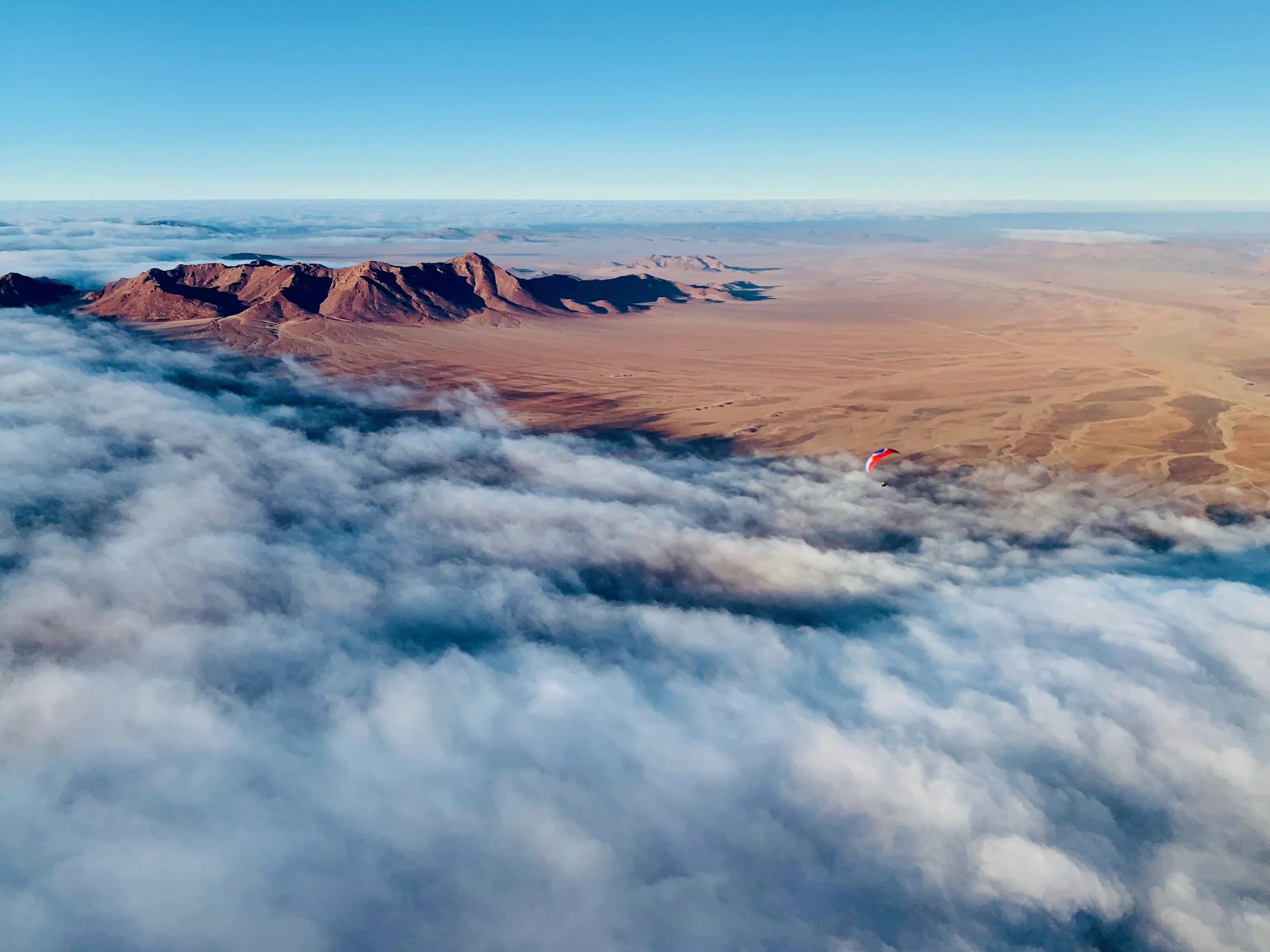 Messum Crater paramotoring