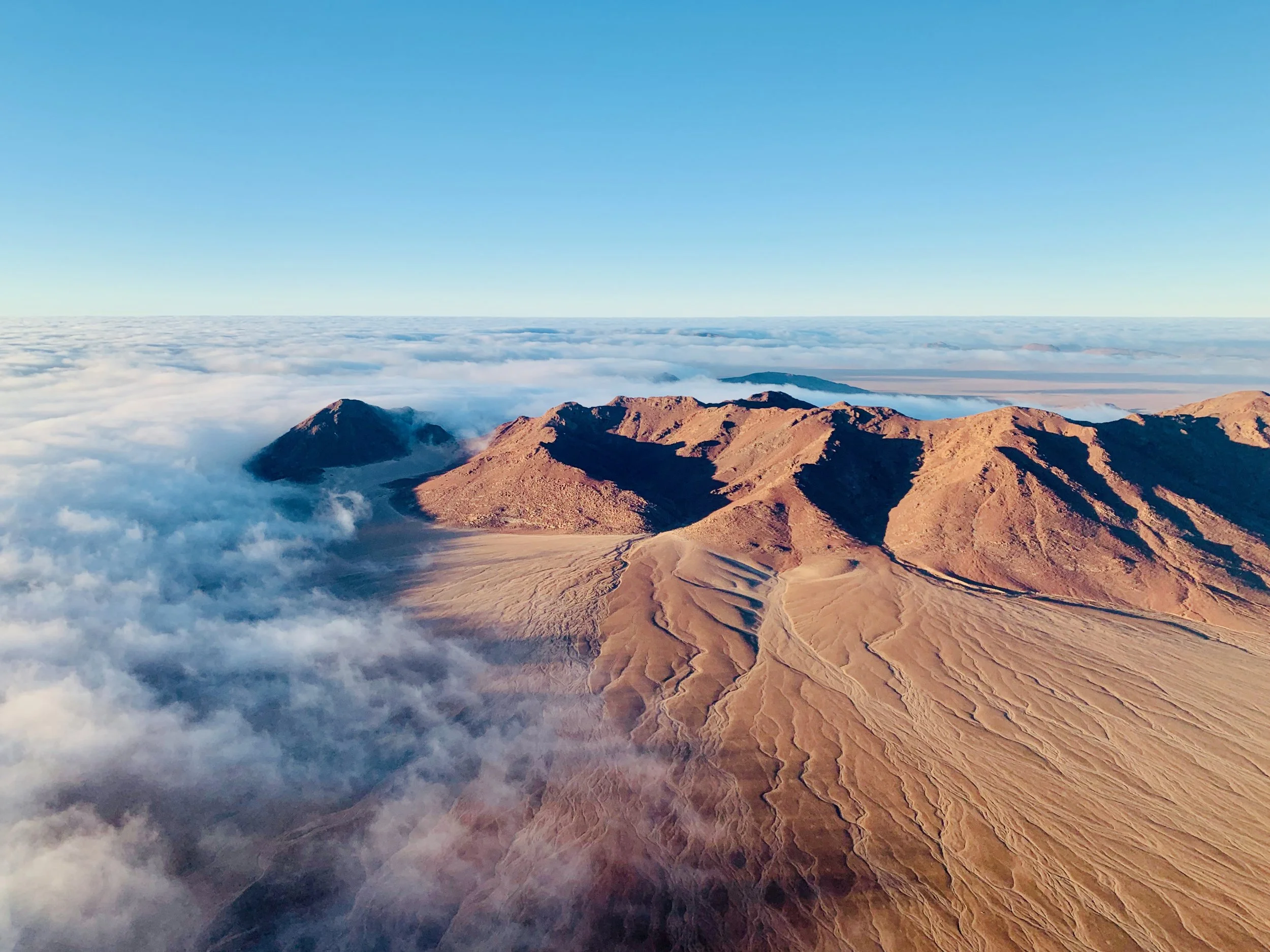 Messum Crater paramotoring