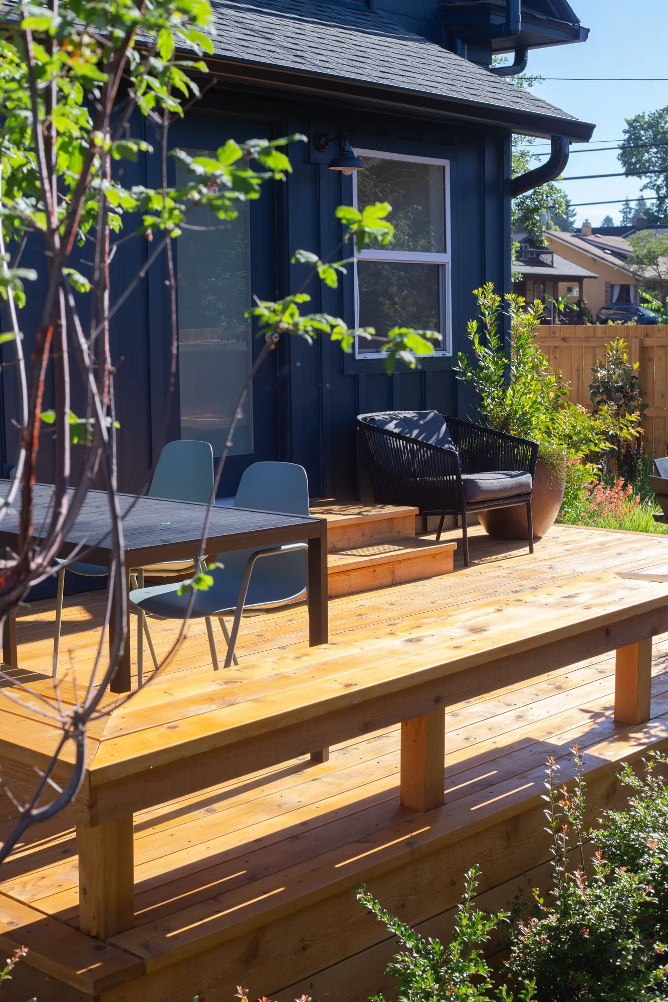 outdoor-dining-deck-landscape.jpg