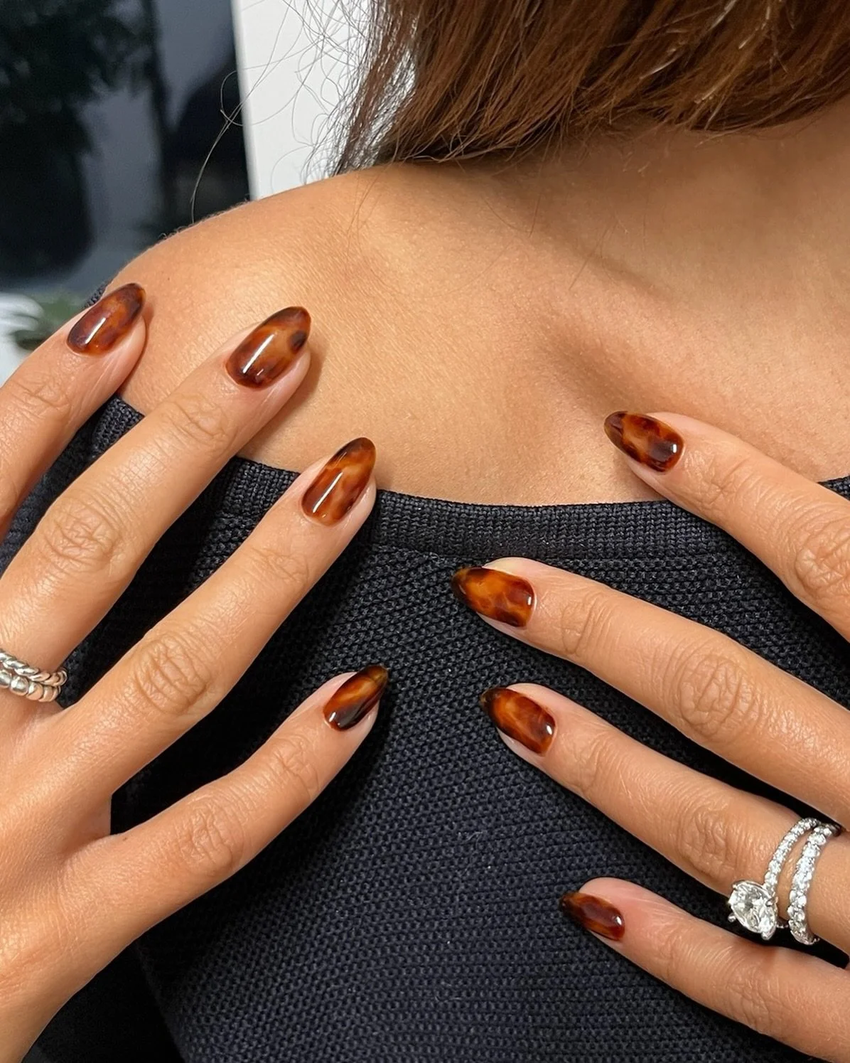 The tortie era continues 💫

Nails by @nayeliavenue 

@studio___lak 

#autumnails #tortienails #tortoisenails #fallnails #nailart #montrealnails #studiolakmtl #nailinspo #mtlbeauty