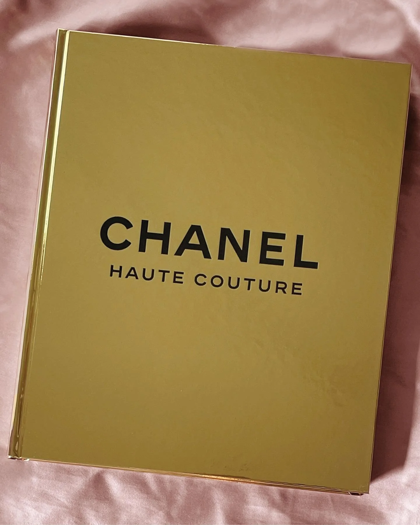Chanel Haute Couture. Important Flowers, London.
@importantflowers, @sofiacoppola,&nbsp;@mack_books,&nbsp;@josephlogan.biz, @librairie7l 

So surreal to finally see our golden book out in the world this week! I&rsquo;ve so loved working on it these p