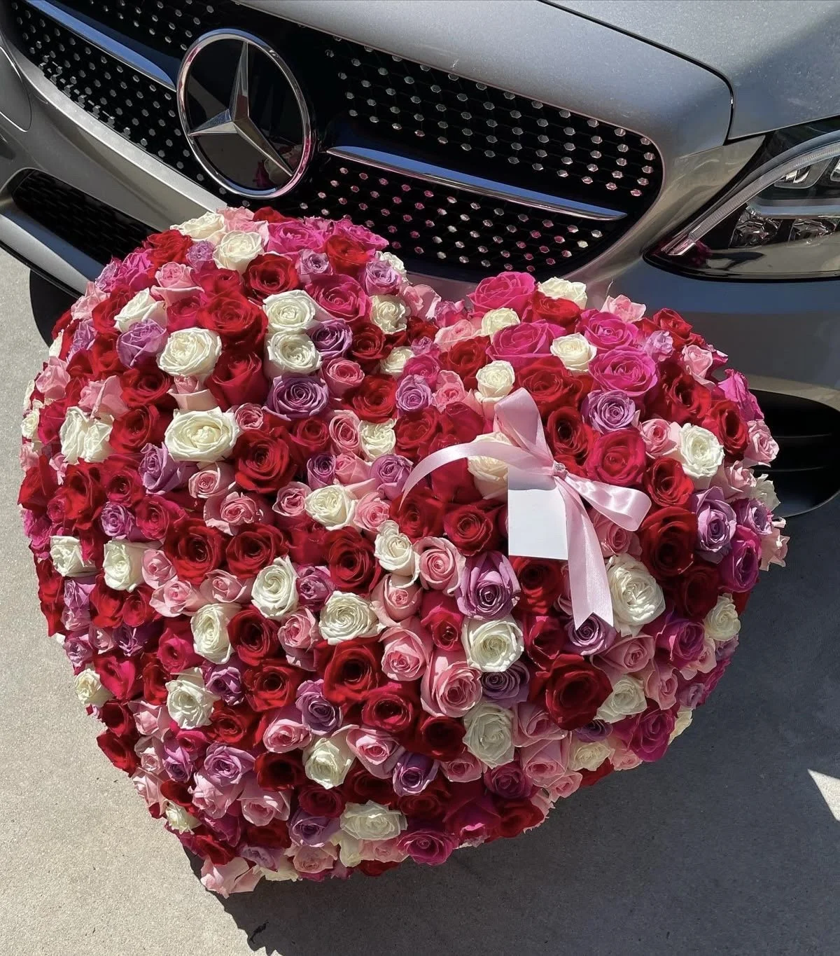 Heart of 250 roses