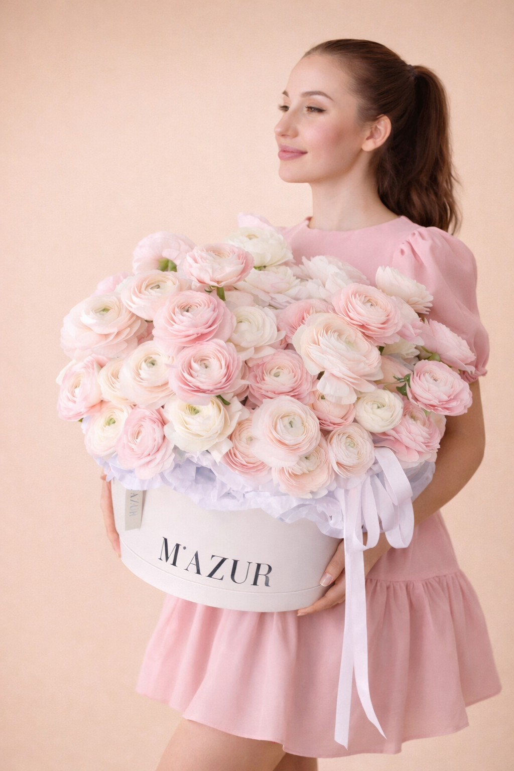 150 ranunculus dans une boîte