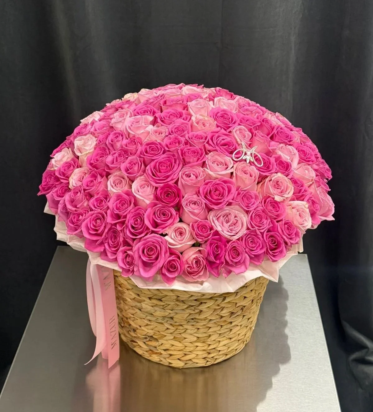 200 Роз Микс в Корзине 40 см