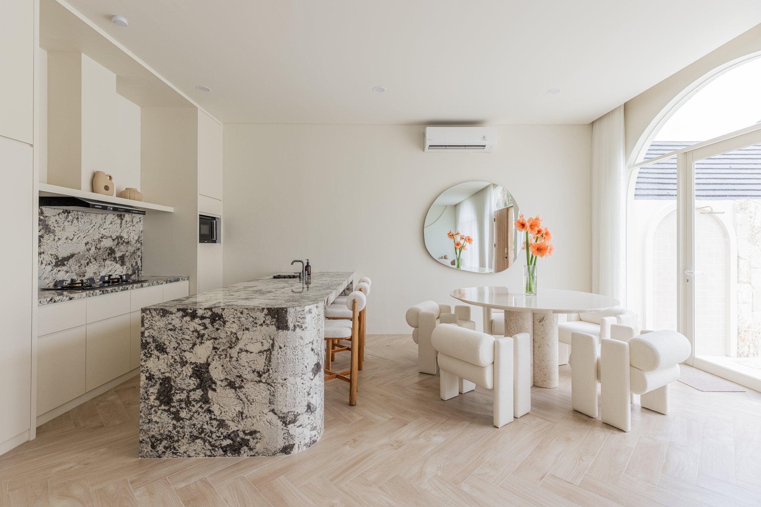 TheLocaVillas-ModoSuits-1 (1).jpg