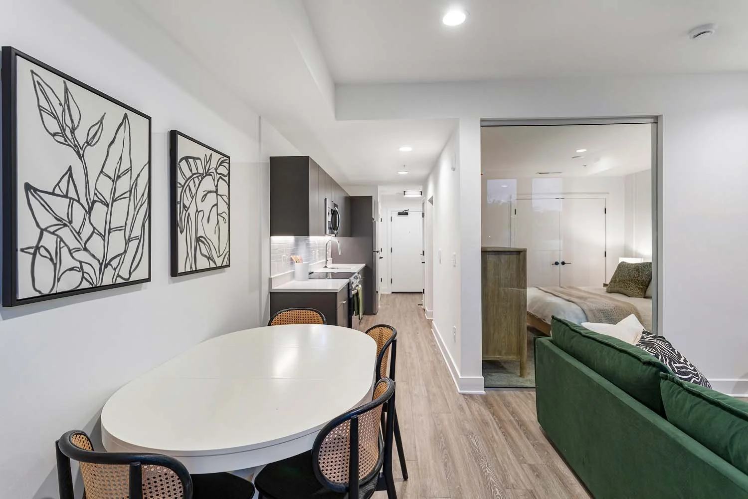 Features — Bonsai Apartments