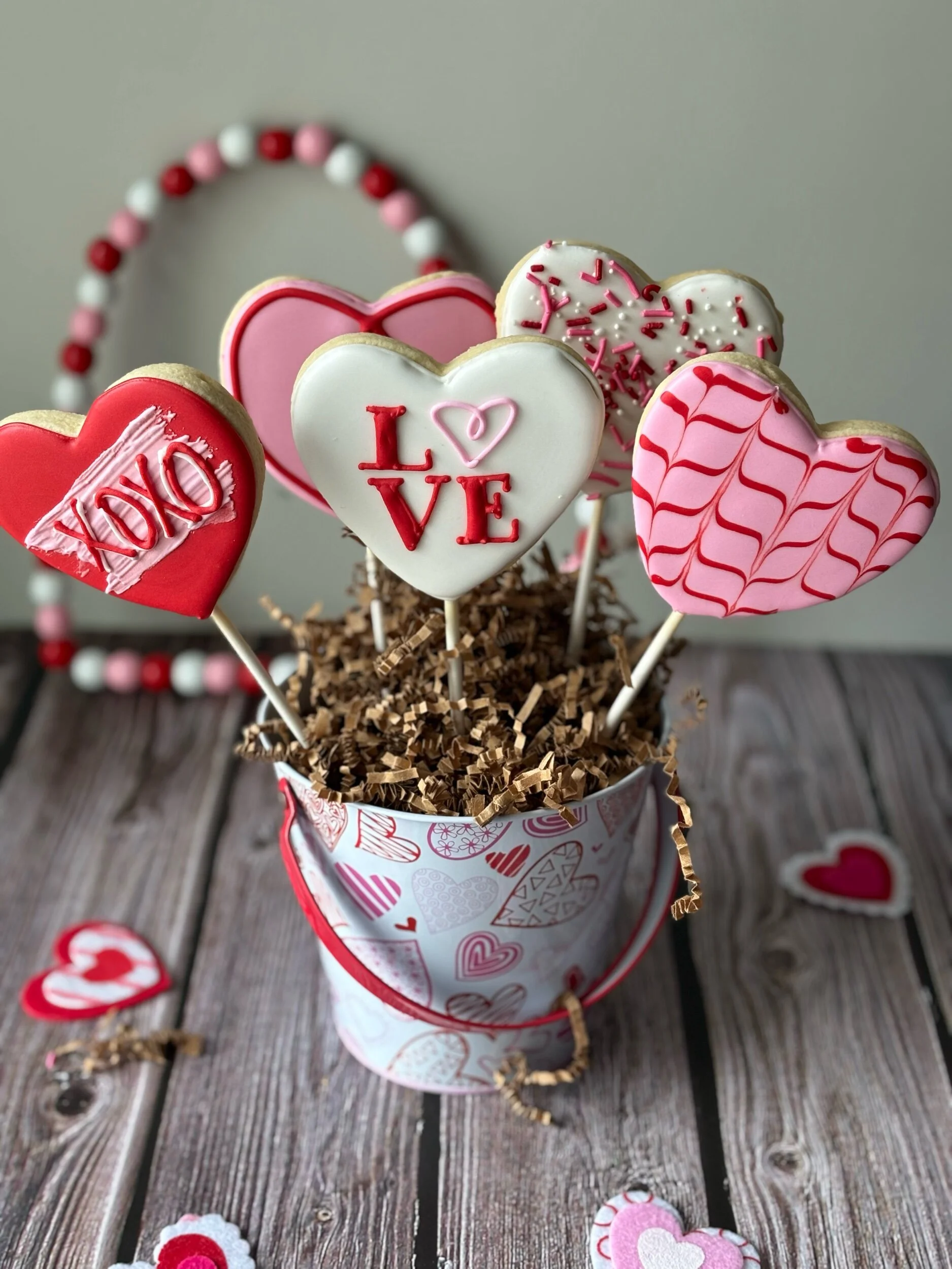 Valentine's Bucket Bouquet