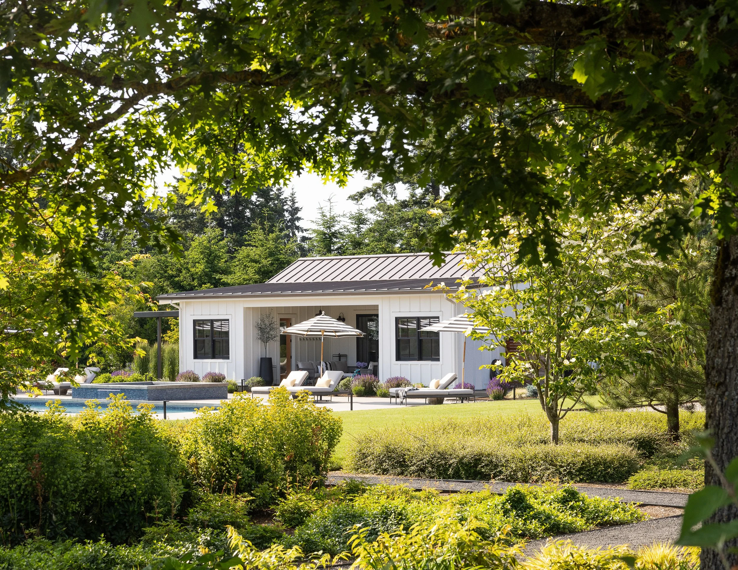 A poolhouse designed for an Italian-American family with memory-making in mind.