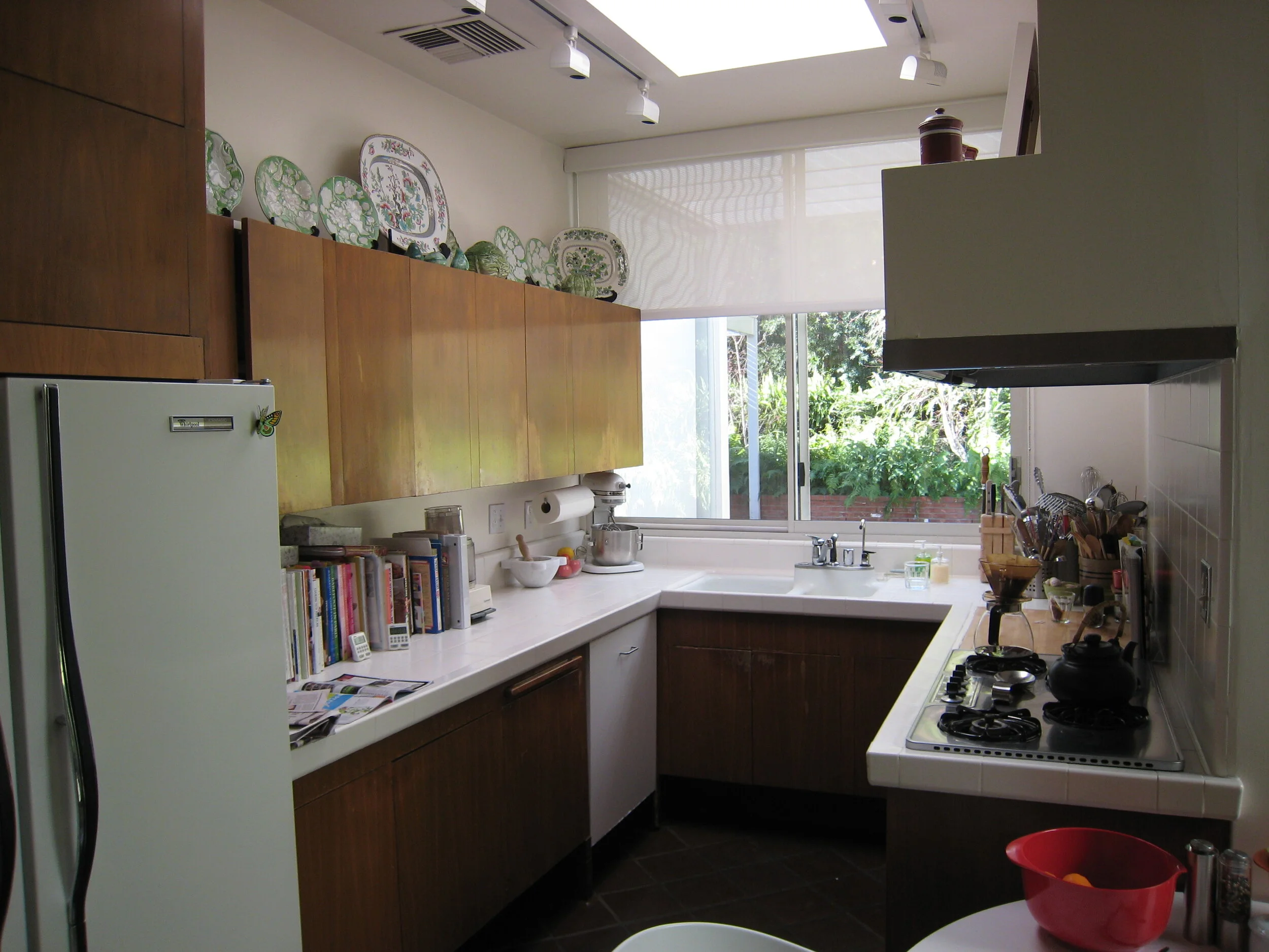 BEFORE: Counter &amp; sink area