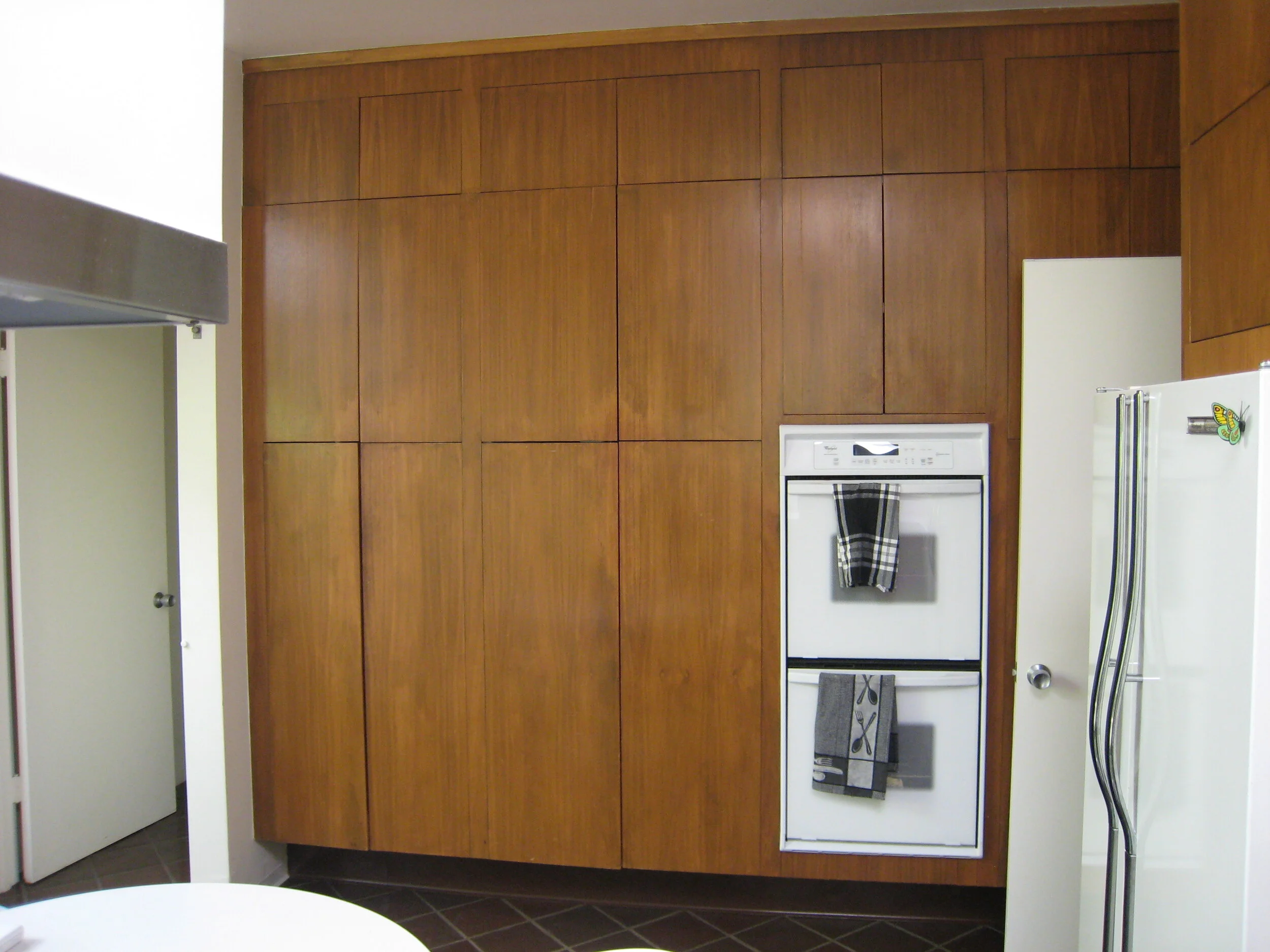 BEFORE: Cabinets &amp; oven