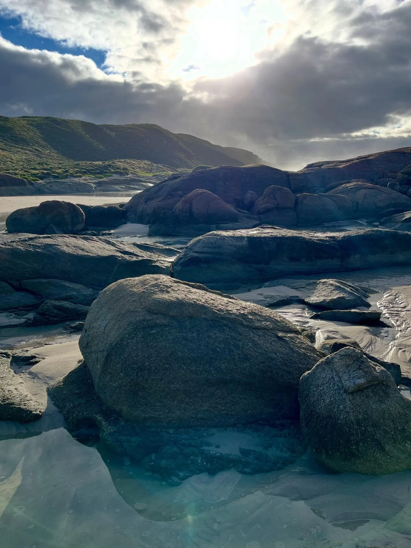 Life can feel a little busier at this time of year. Taking a moment to pause, exhale &amp; just &lsquo;be&rsquo; are few things I have been trying to do daily. Today I really listened to my body, it was telling me to slow down and try not to &lsquo;d