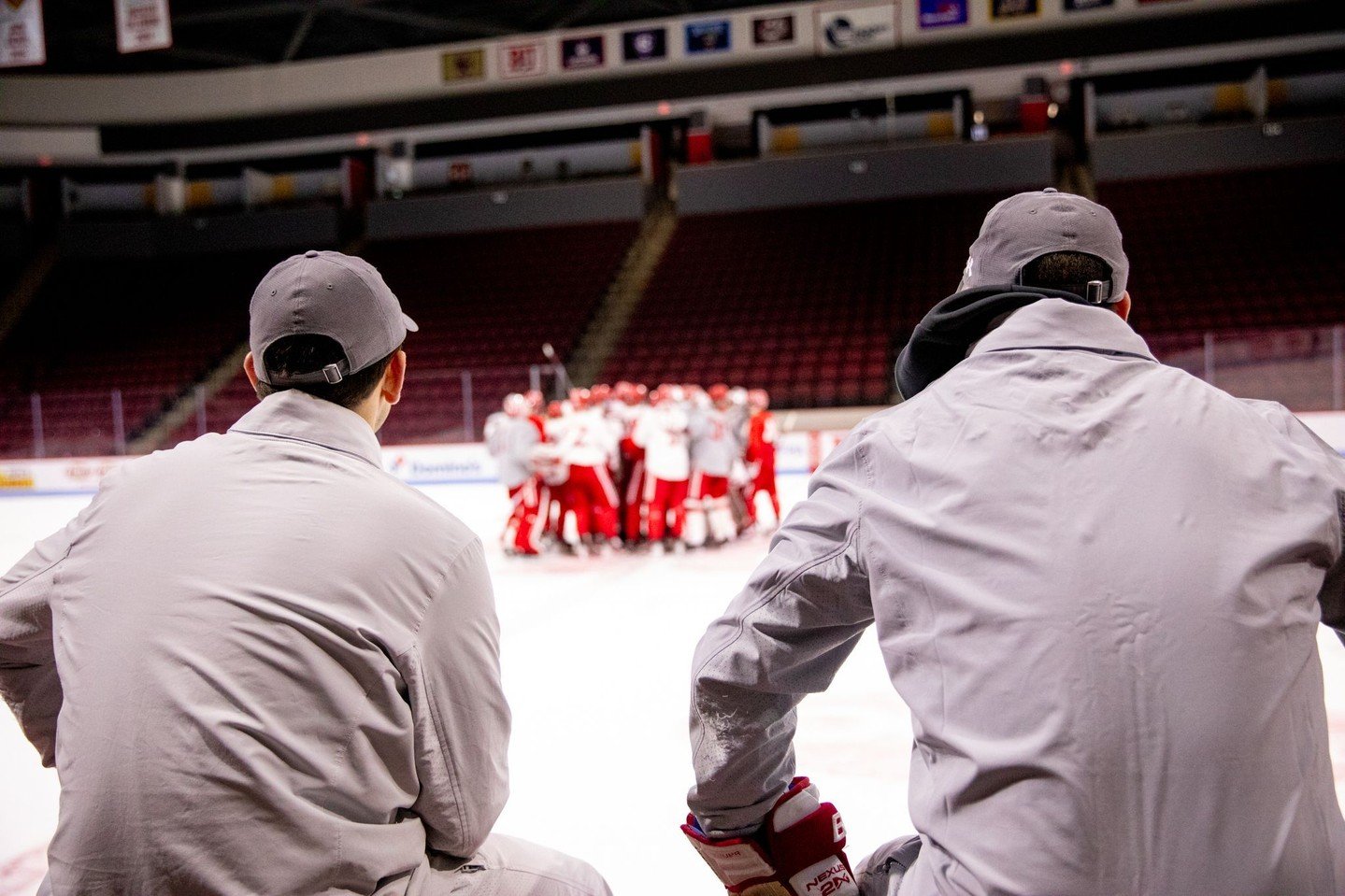 Locked In🔐 #FrozenFour

#frozenfour #frozenfourhockey #mensicehockey #menshockey #ncaahockey #ncaafrozenfour #bostonuniversityhockey #bostonuniversitymenshockey #buhockey #bumenshockey #bostonuniversity #bu #GoBU #terriertown #canon #canonphotograph