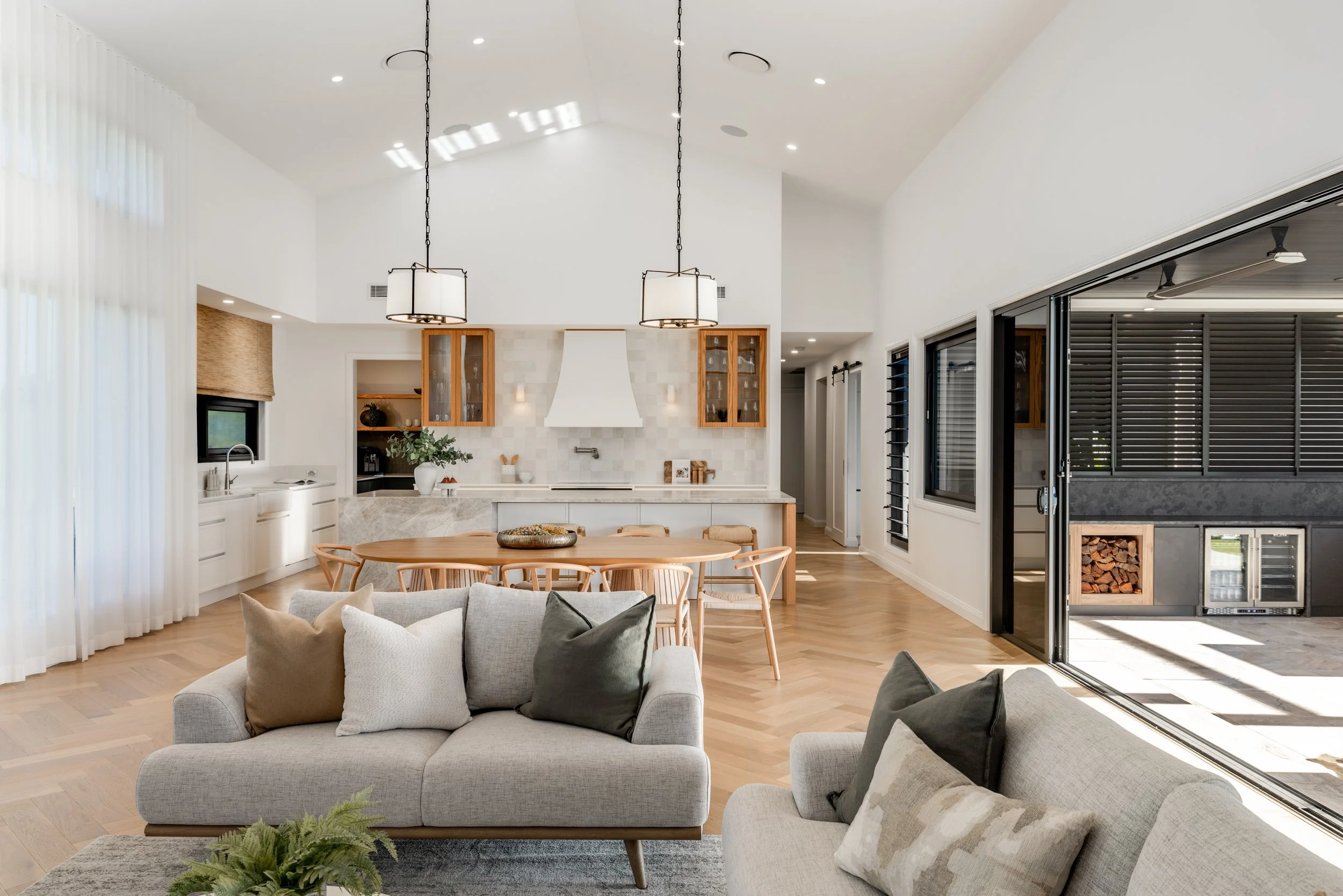 GrandLiving_PrestonHouse_Designandco.jpg