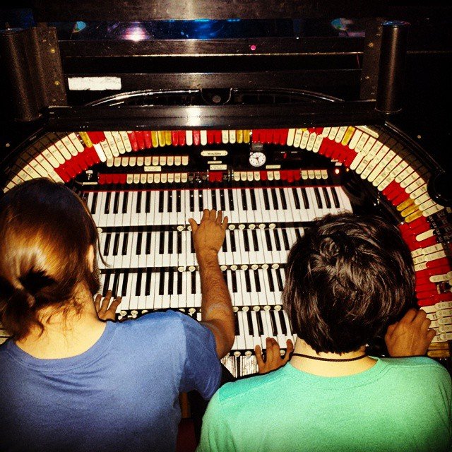 Disparition and Dimorphodons (Will Twynham) play a vintage organ together, viewed from above