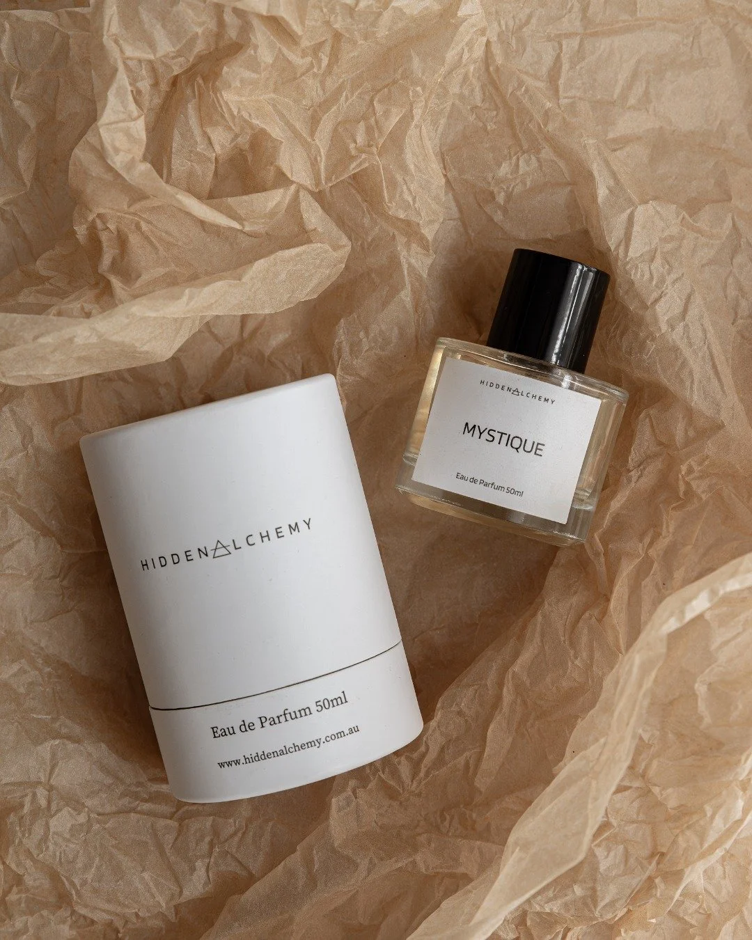 Understated, intimate, and intentionally refined. Mystique in Eau de Parfum.

Get the scent and make it yours x