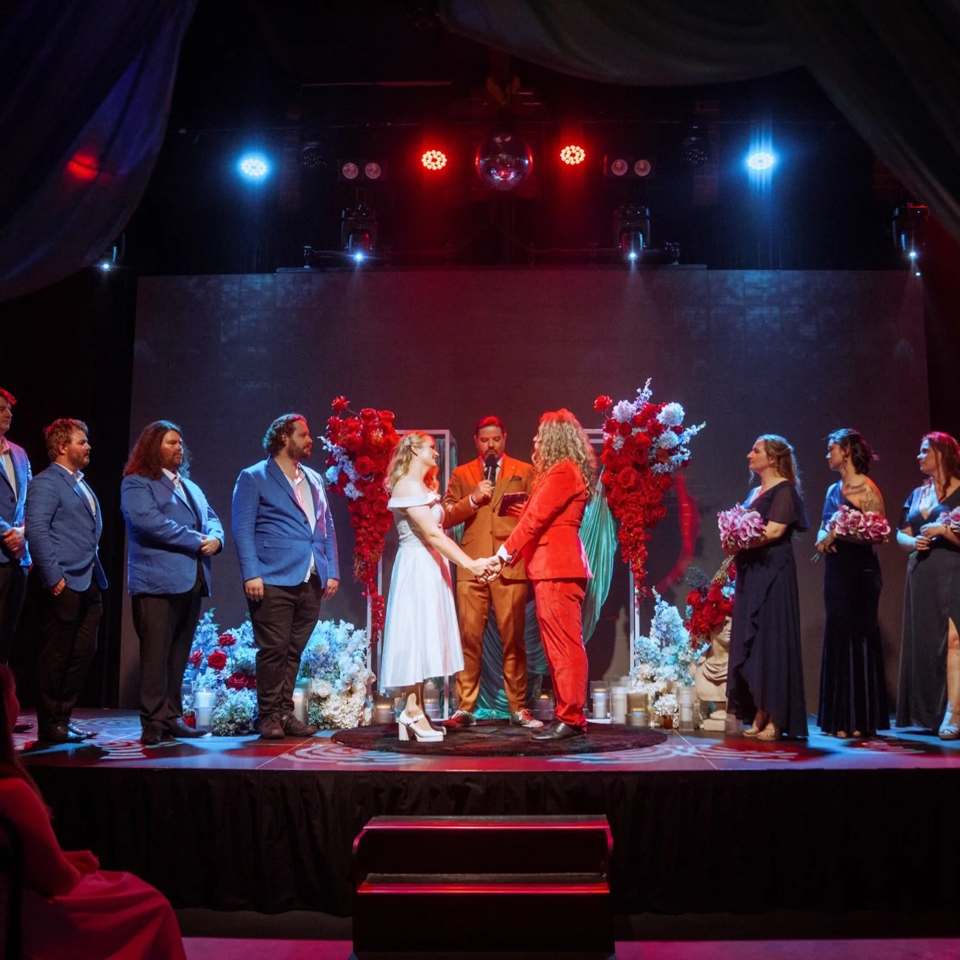 Engaged couples don&rsquo;t choose Night Owl Studio because it&rsquo;s easy. They choose it because it feels like them. 🥰 
Because your love story doesn&rsquo;t belong in a cookie-cutter room. Because vows deserve atmosphere, electricity, and edge. 