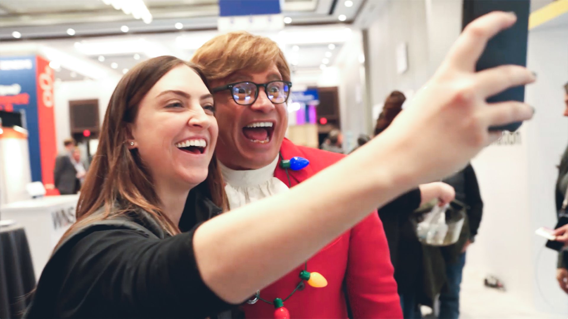 austin powers impersonator las vegas convention floor