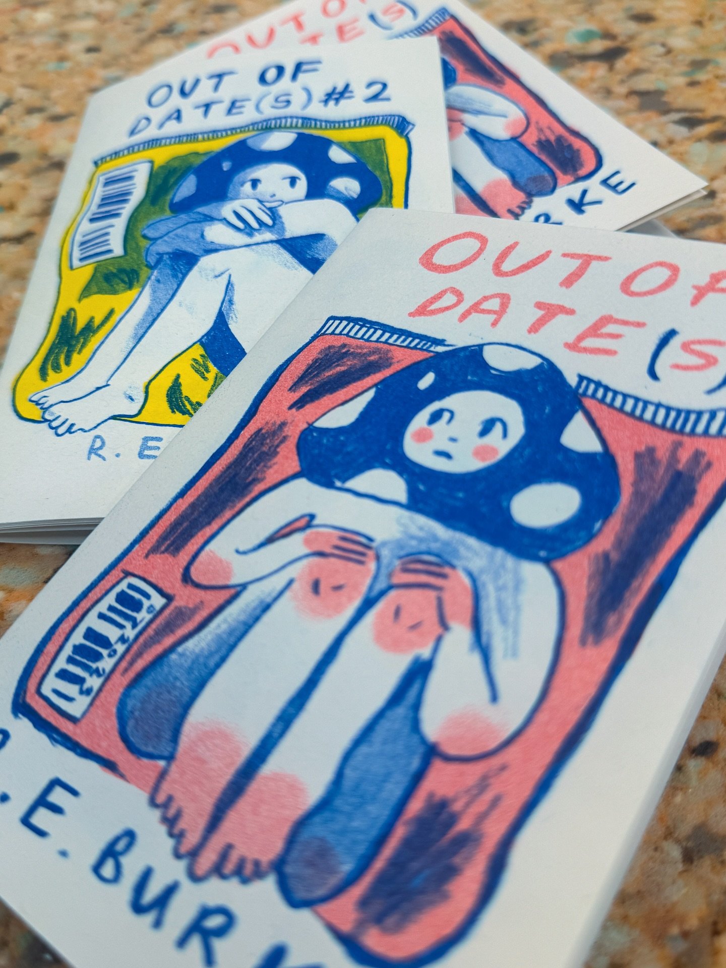 Out Of Dates 1 &amp; 2 zine reprints for @r.e.burke 🍄 lovely use of 2 colour Riso printing with recycled paper

blue 〰️ red 〰️ yellow

.
.
.
.

#Risograph #Riso #RisoPrint #Printmaking #Zine #ZineArtist #IndependentPublishing #OutOfDates
