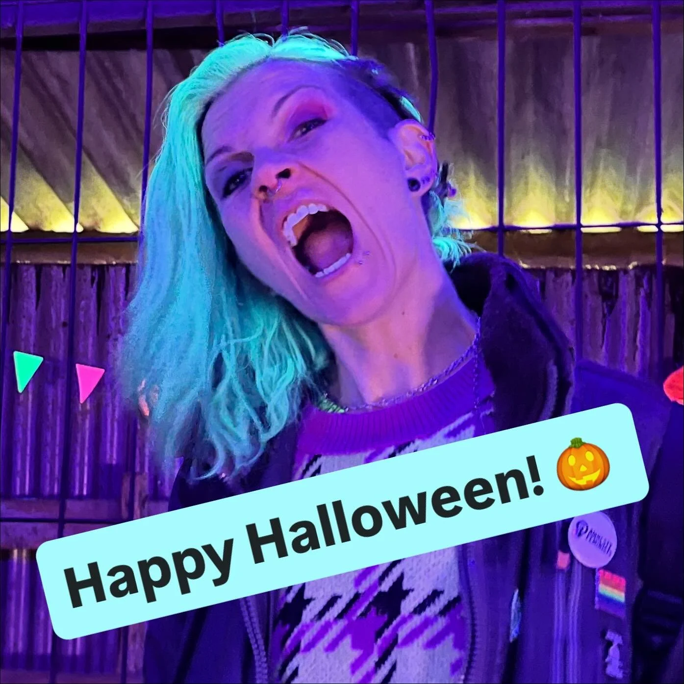No filters&hellip; just UV hair 😁

Wishing you all a ghoulishly gorgeous All Hallows Eve 💚 (or a super cosy one&hellip; if that&rsquo;s your jam 🧡) x

#happyhalloween #yawriter #haircolor #yawritersofinstagram