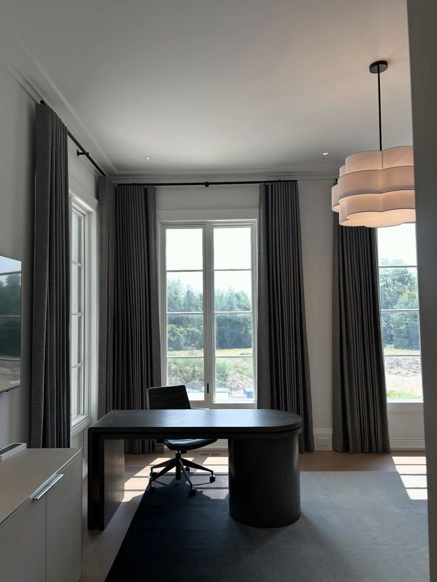 We pour intention into every detail&hellip; and these Drapes are proof.. Simply PERFECTED

#explore #explorepage #drapery #interiordesign #decor #quality #toronto