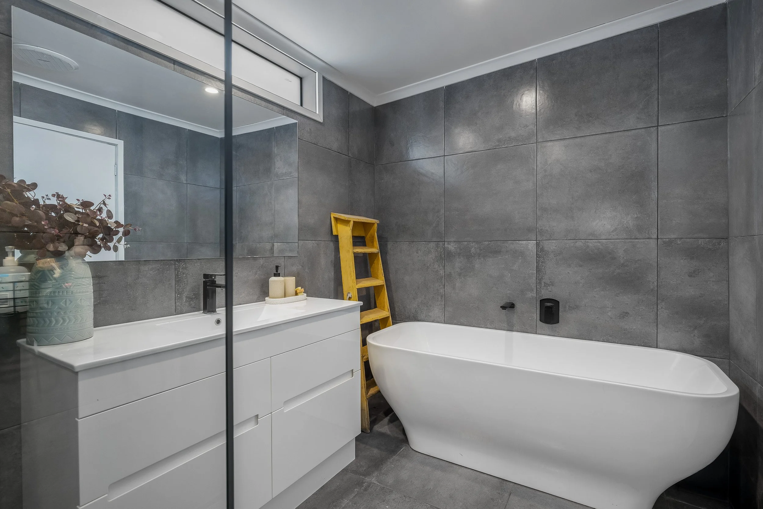 30.10.2025 - 6 CAWARRA STREET MORNINGTON-19.jpg