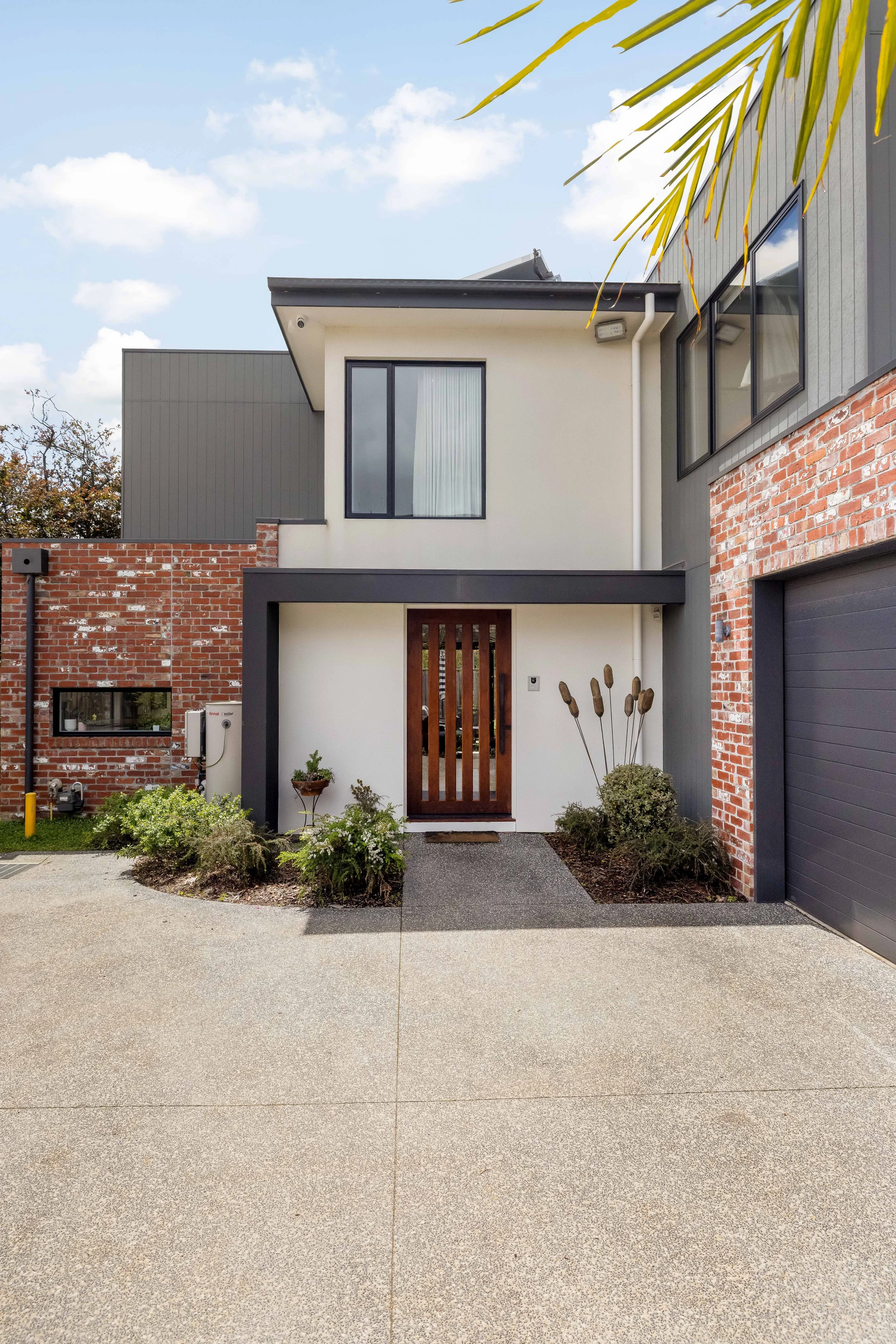 11.11.2025 - 2-33 HILARY AVE MCCRAE-2.jpg