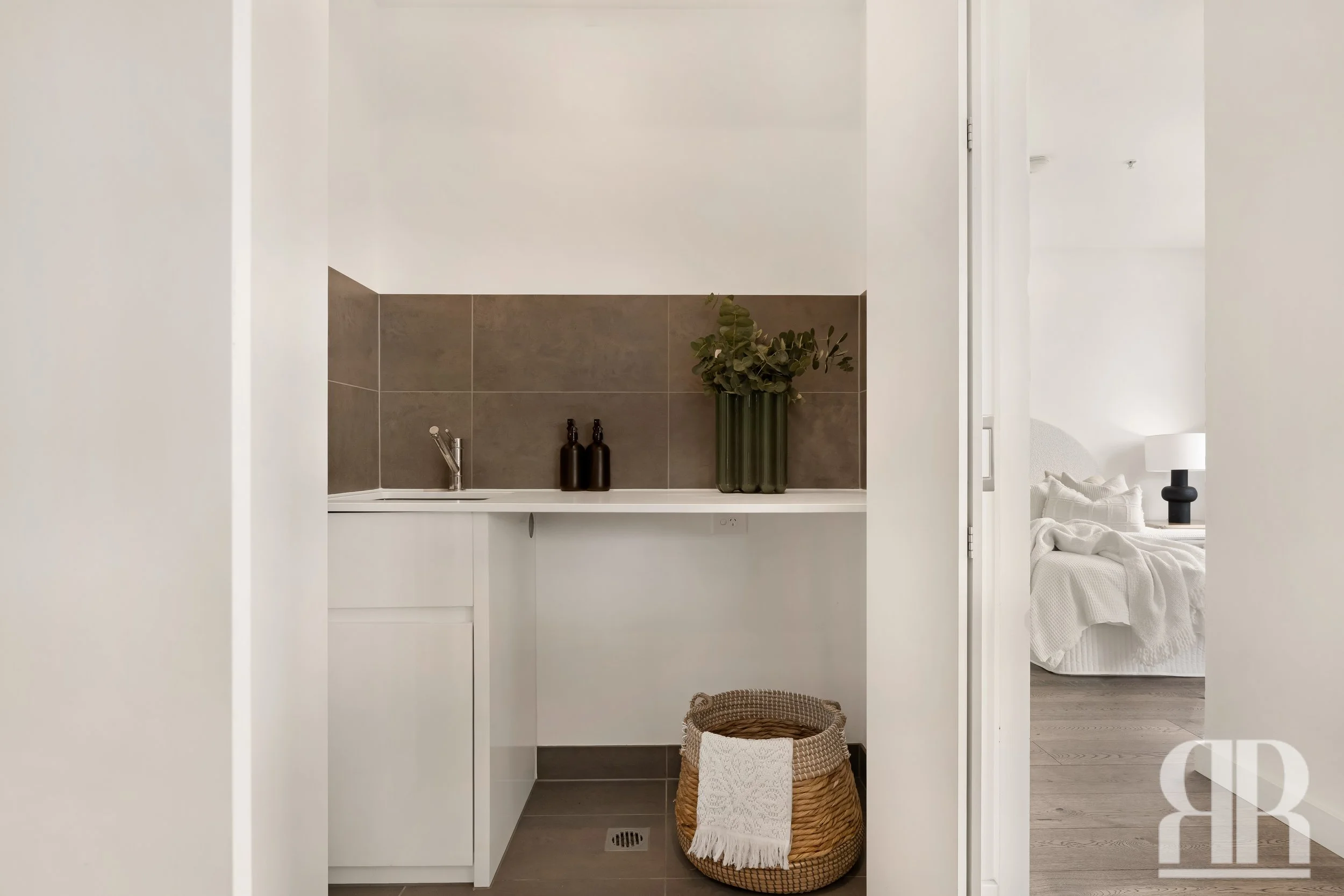 24.10.2025 - 108-43 THE AVENUE BALACLAVA-8.jpg