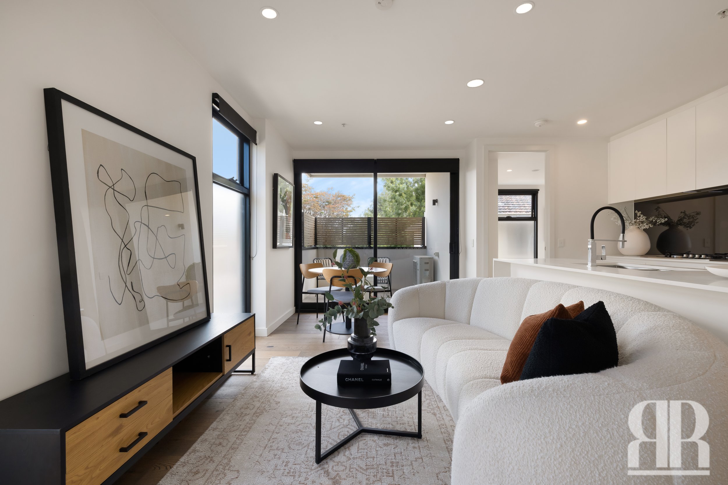 24.10.2025 - 108-43 THE AVENUE BALACLAVA-4.jpg