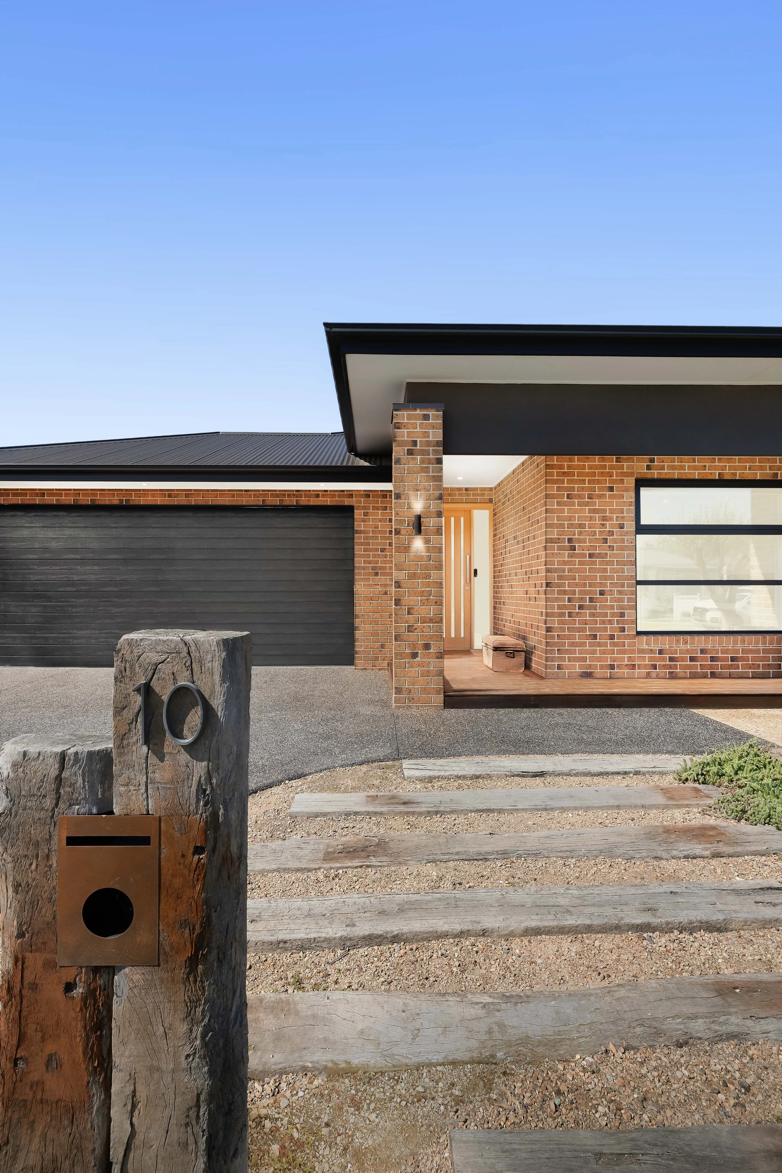 28.10.2025 - 10 ALAN GEORGE TERRACE SOMERVILLE-2.jpg