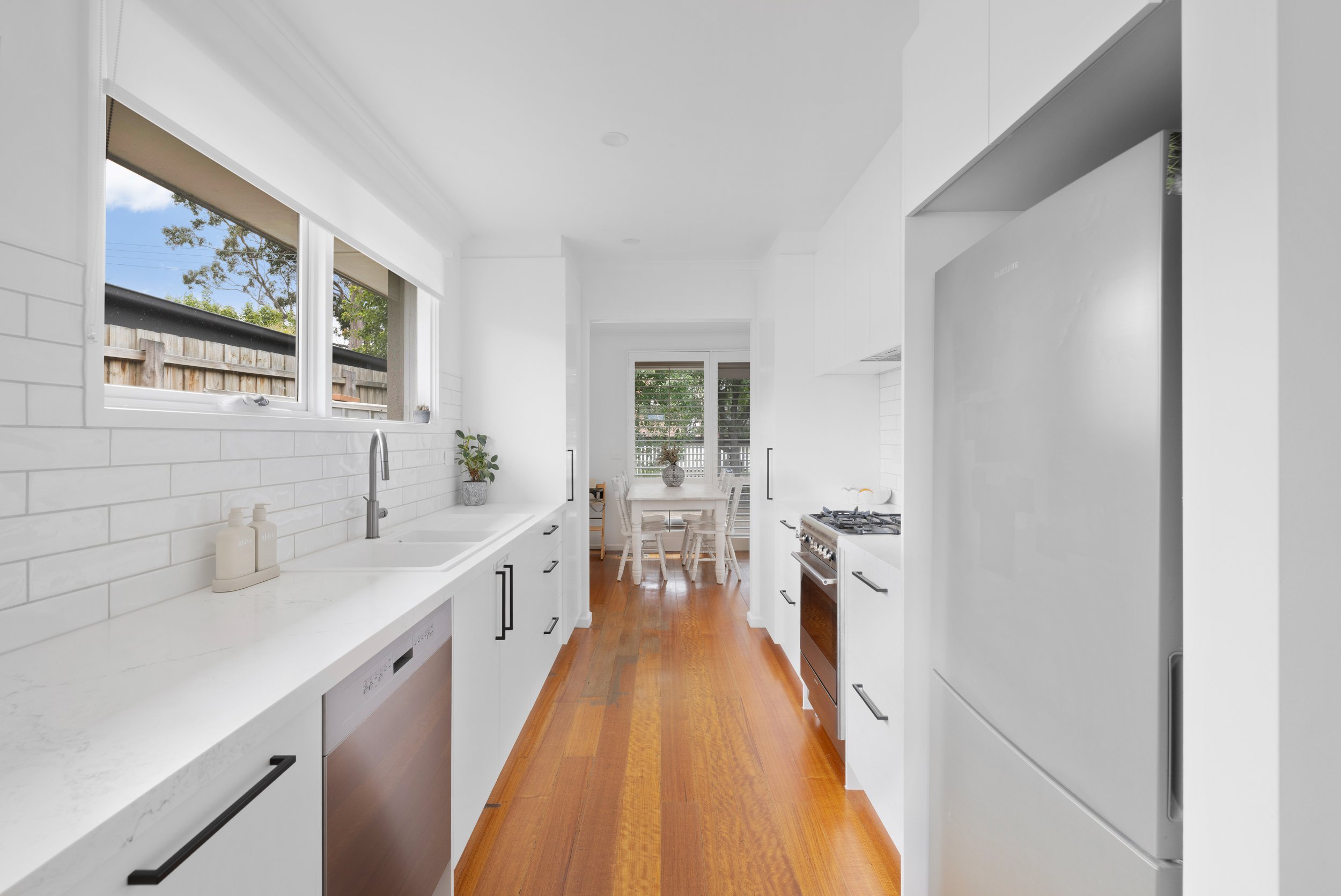 12.11.2025 - 6 KARINA STREET MORNINGTON-14.jpg