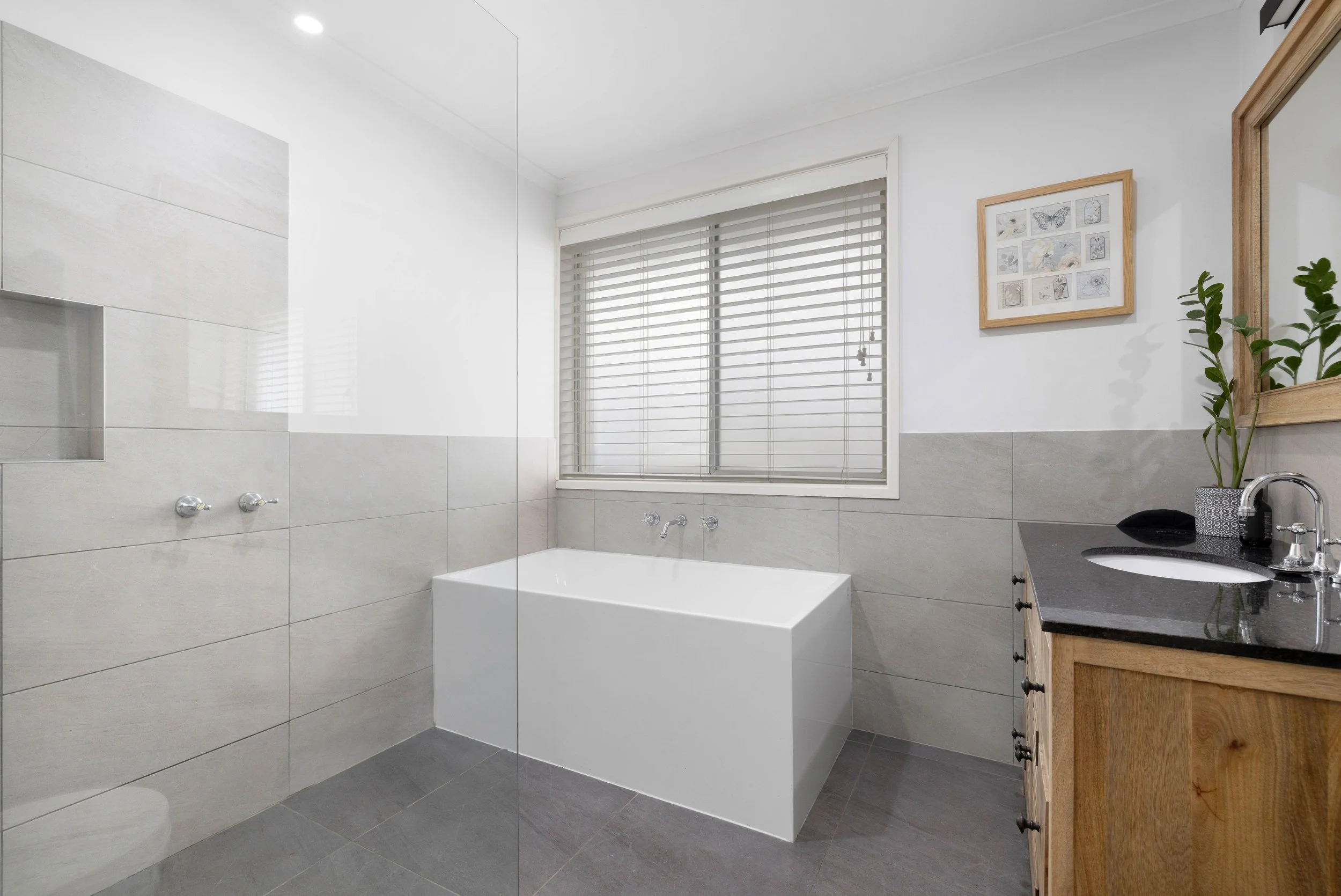 12.11.2025 - 6 KARINA STREET MORNINGTON-5.jpg