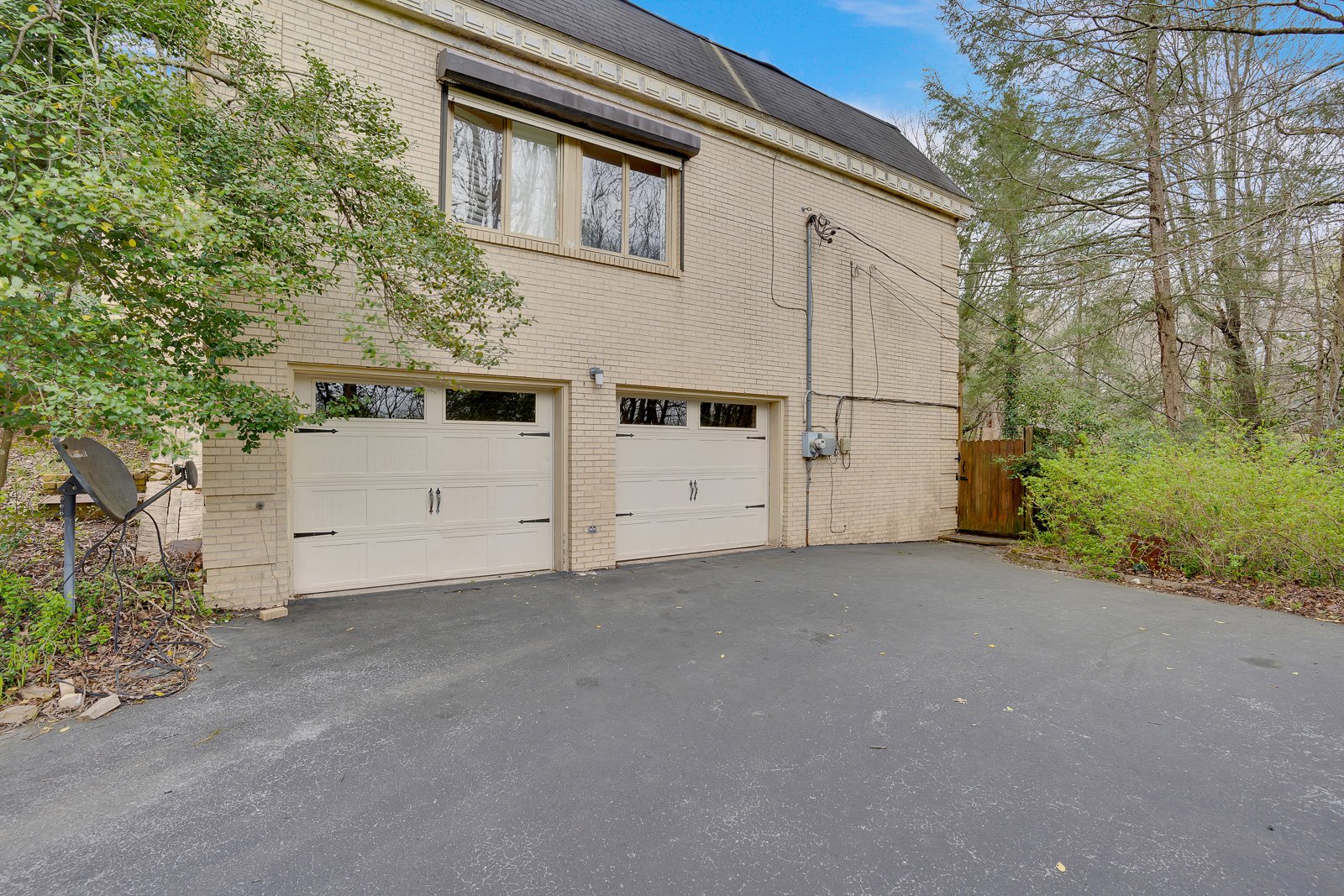 41 Carriage Hill - MLS Photos-3.jpg