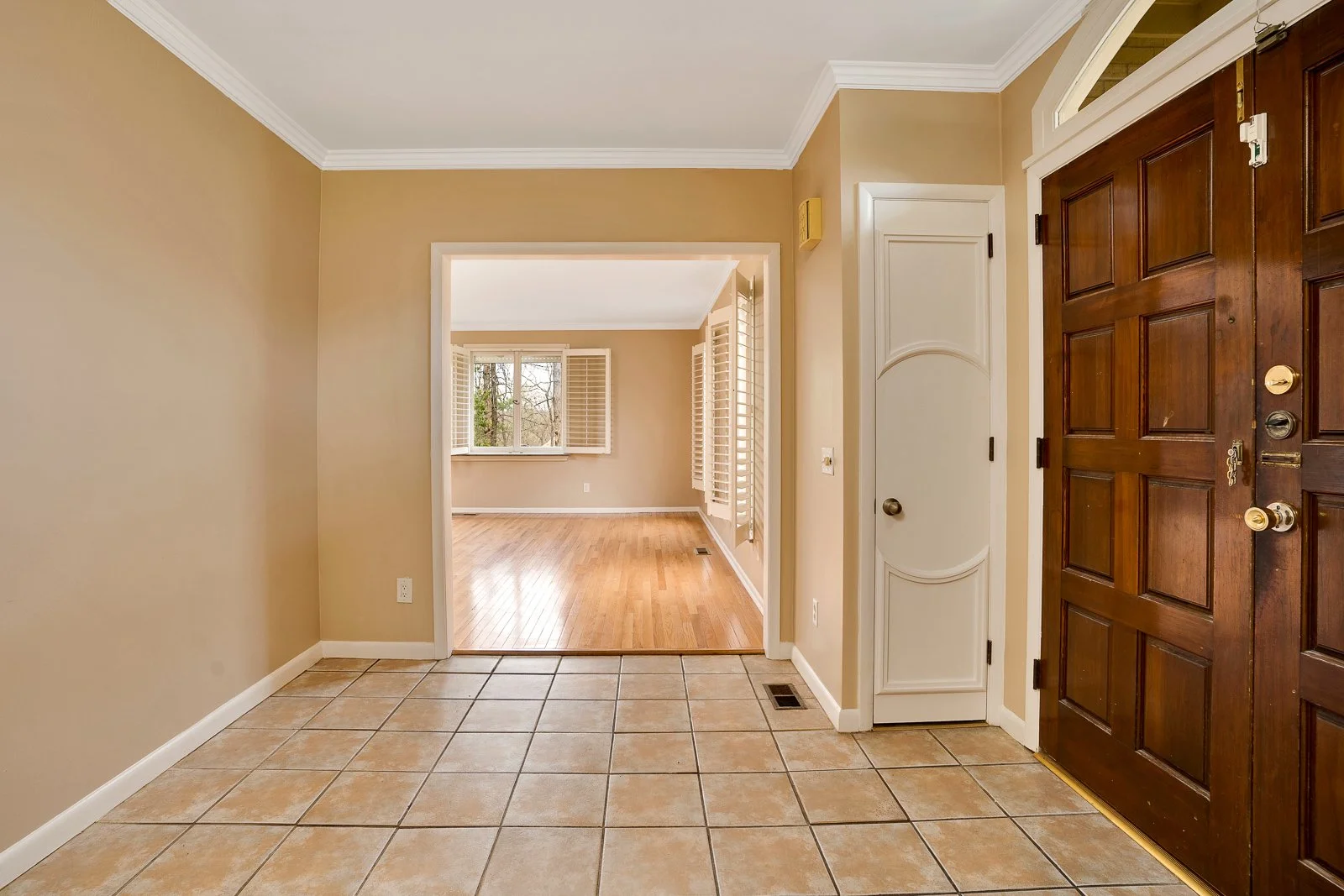 41 Carriage Hill - MLS Photos-7.jpg