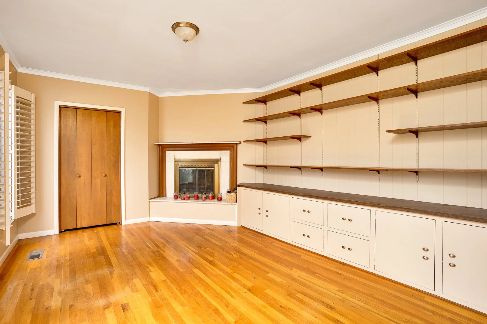 41 Carriage Hill - MLS Photos-8.jpg