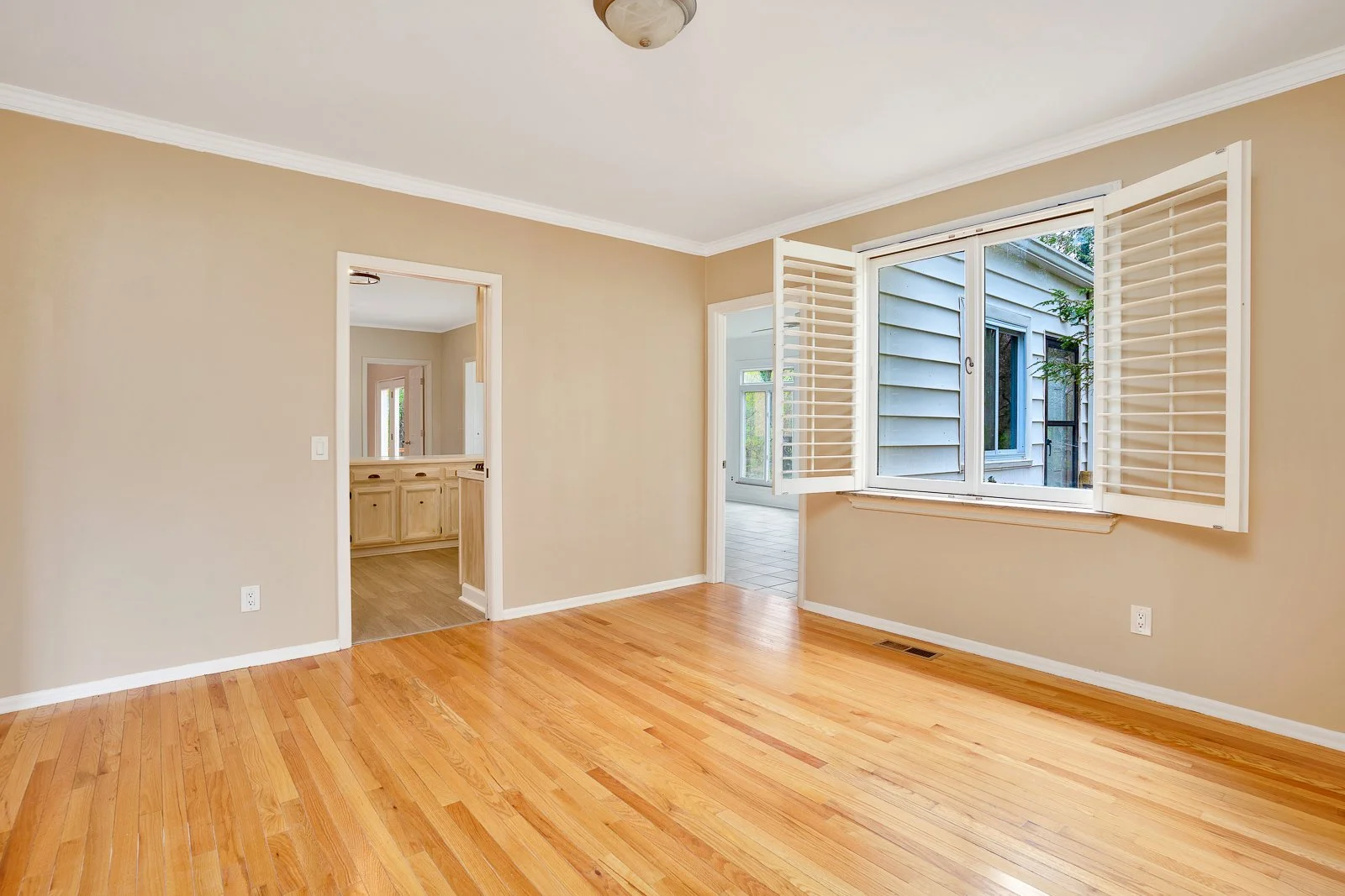 41 Carriage Hill - MLS Photos-12.jpg