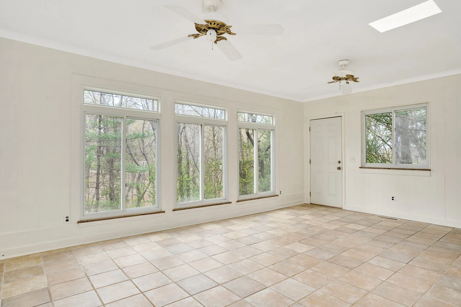 41 Carriage Hill - MLS Photos-15.jpg