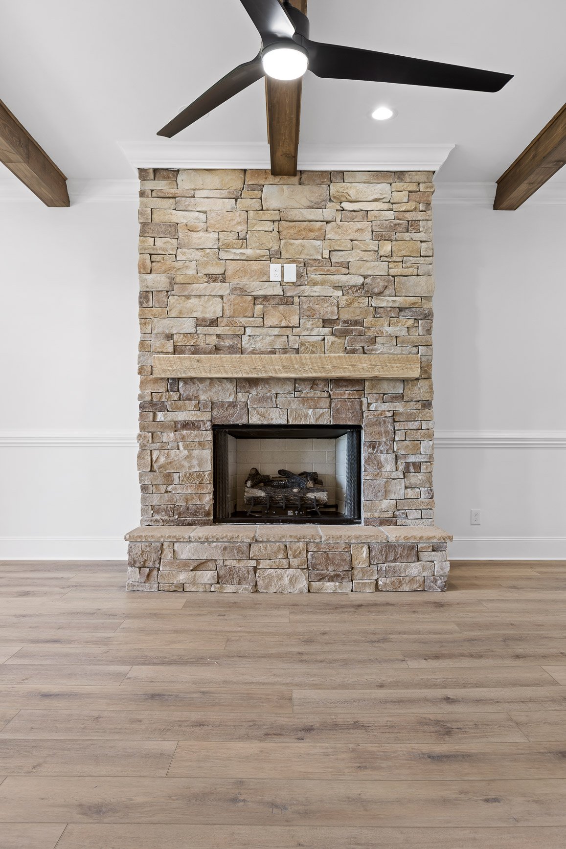 7966 Mountain Laurel-4.jpg